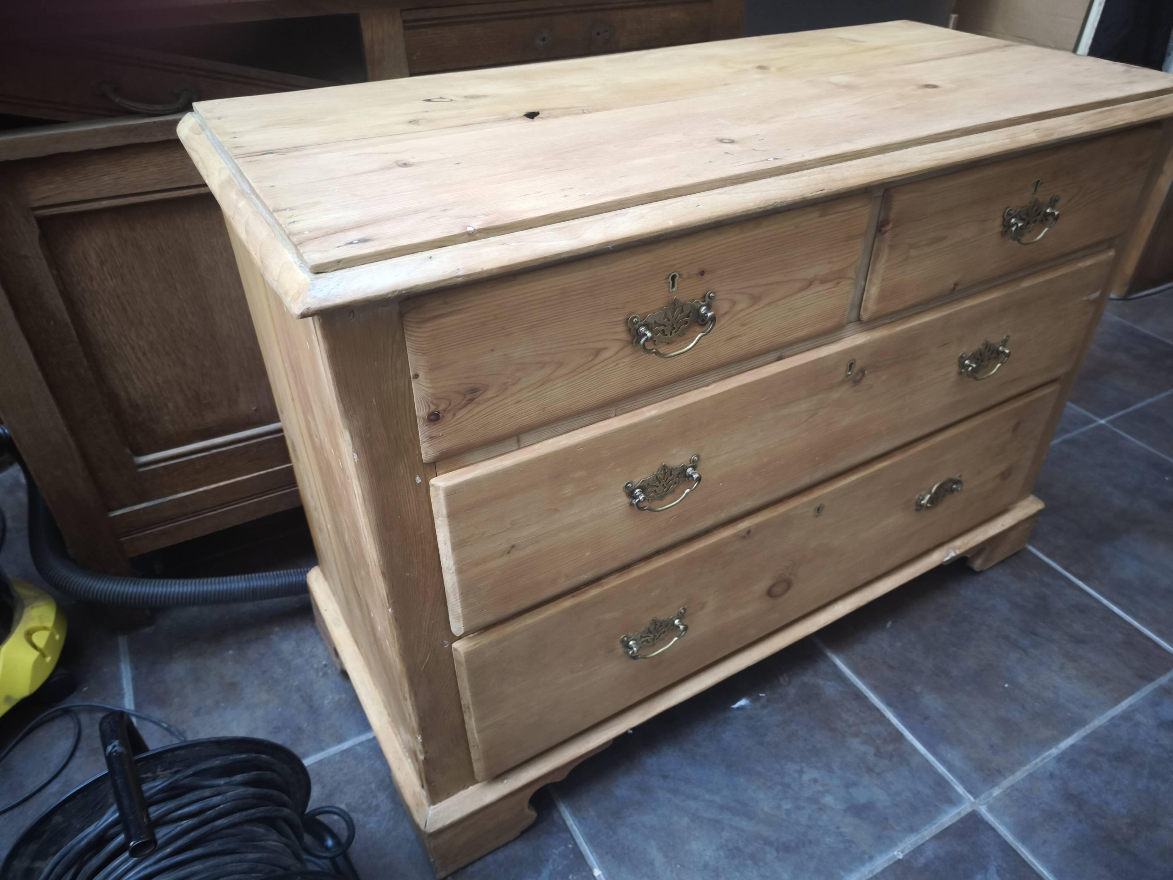 Commode anglaise
