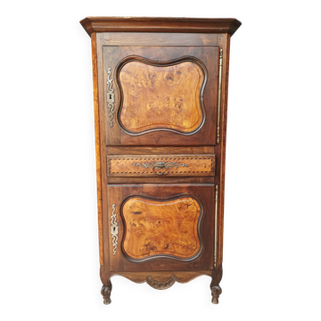 Standing man Louis XV in walnut and ash burl