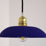 Blue Klein ceramic suspension