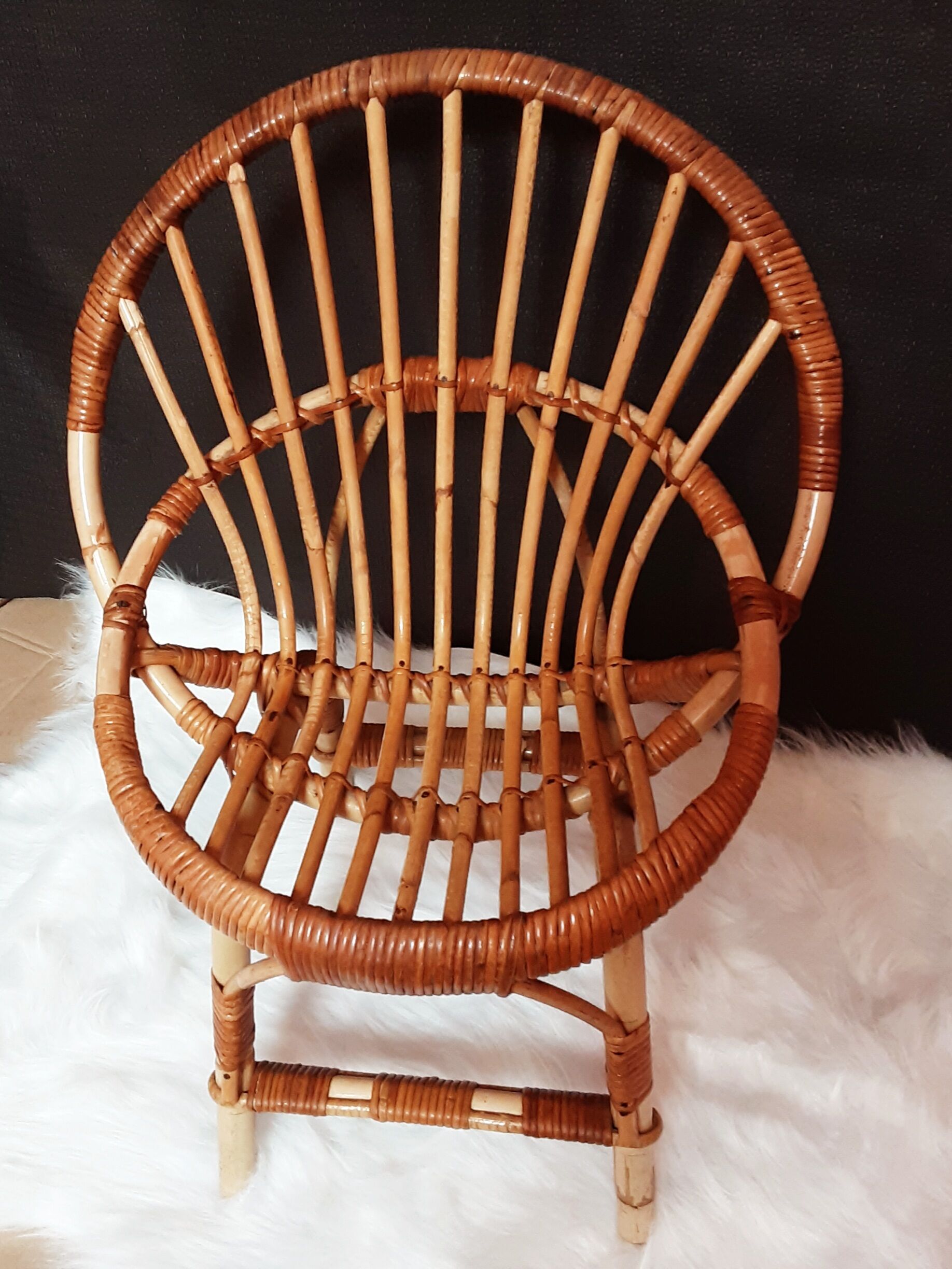 Fauteuil enfant en rotin vintage