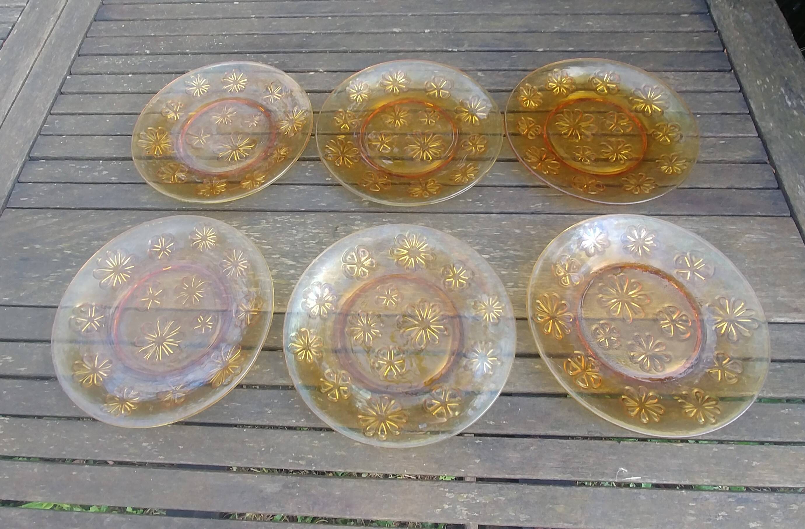 Set of six flat plates - vintage amber glass from Veréco with flower decor - 60s/70s