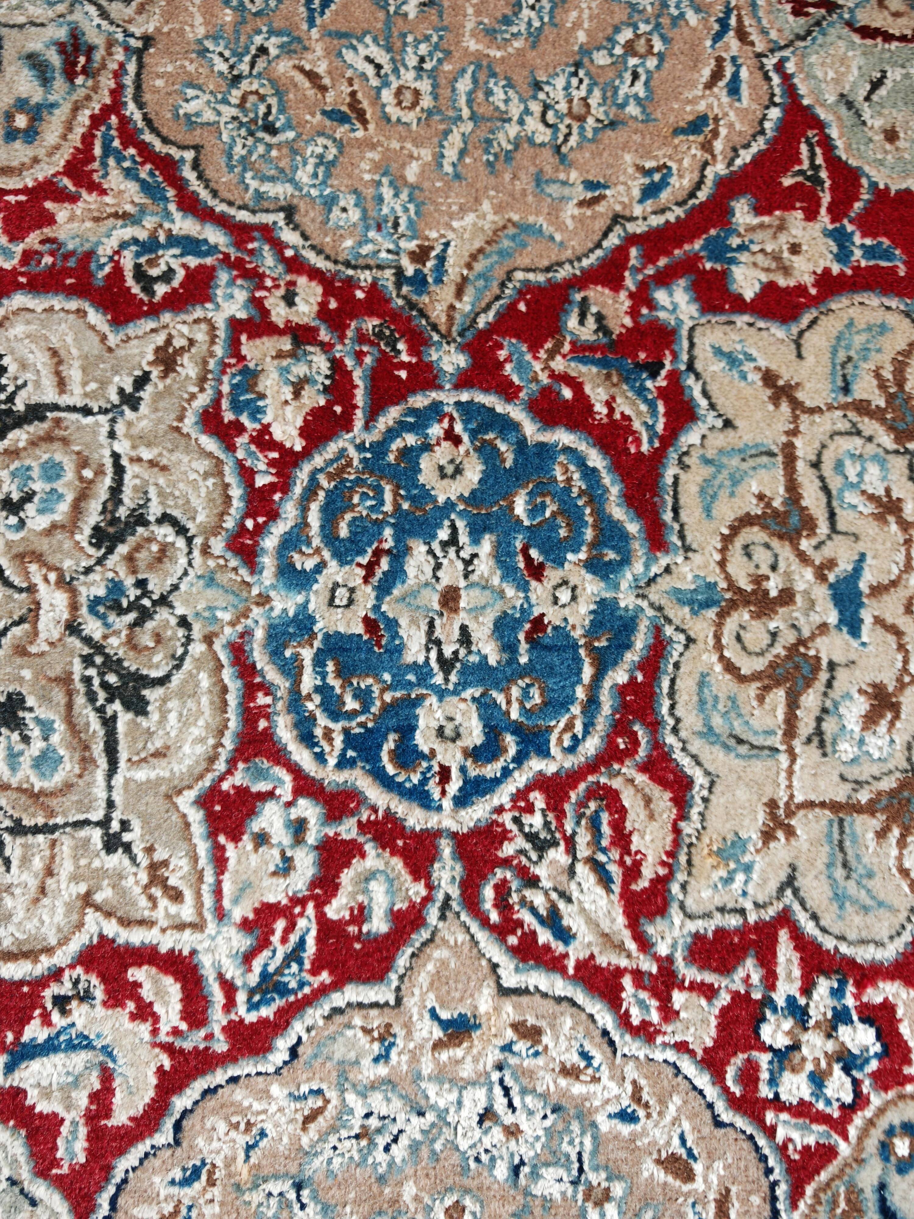 Vintage hand-knotted rug in virgin wool and silk, 1960s.