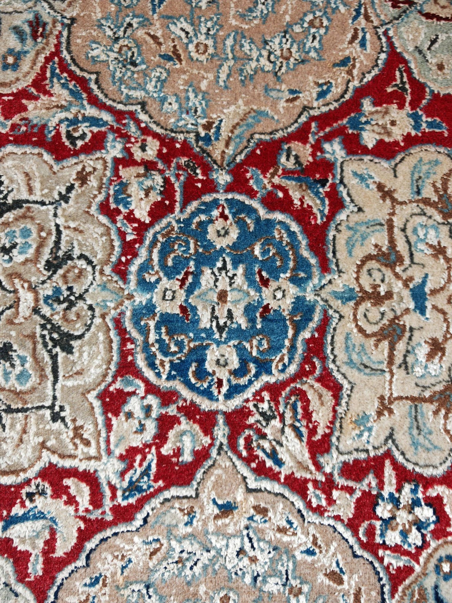 Tapis vintage noué main en laine vierge et soie, années 1960