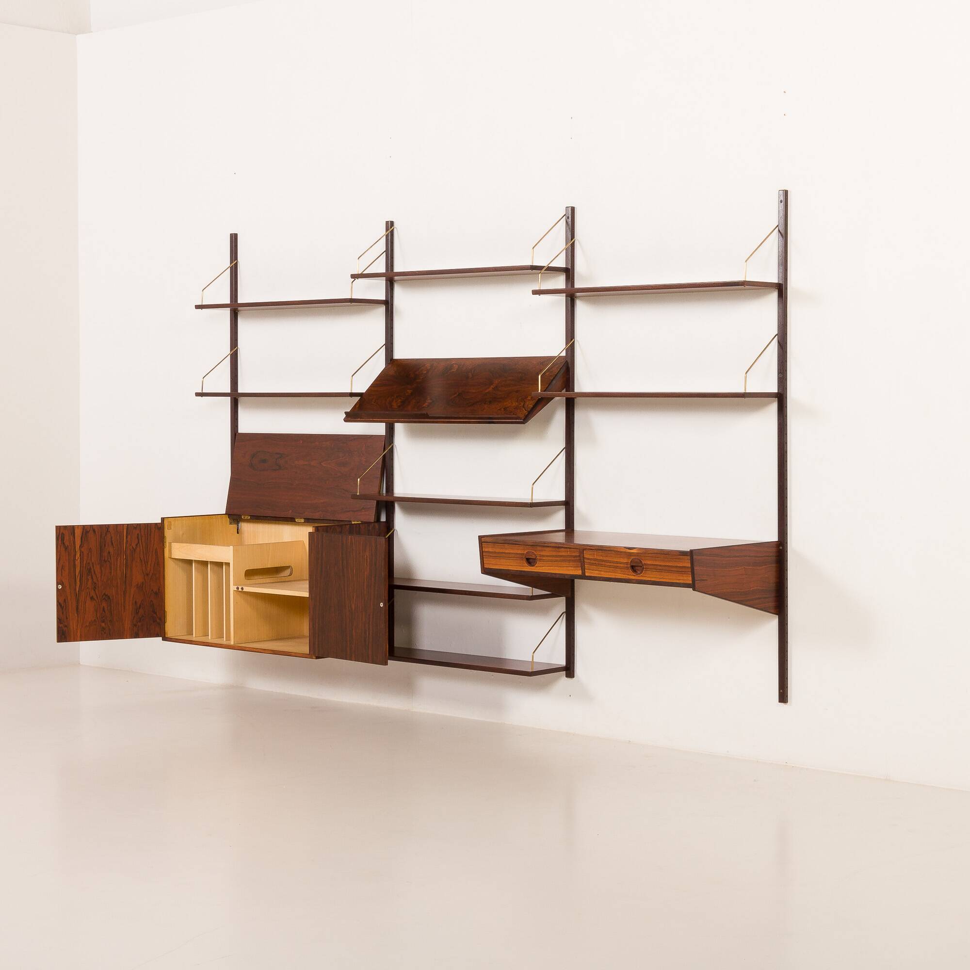 Hansen and Guldborg rosewood wall unit with a desk, Denmark 1960s