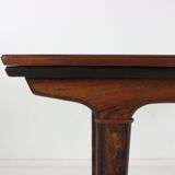 Sixties beautiful grained rosewood dining table by Denmark Sixties beautiful grained rosewood dinin