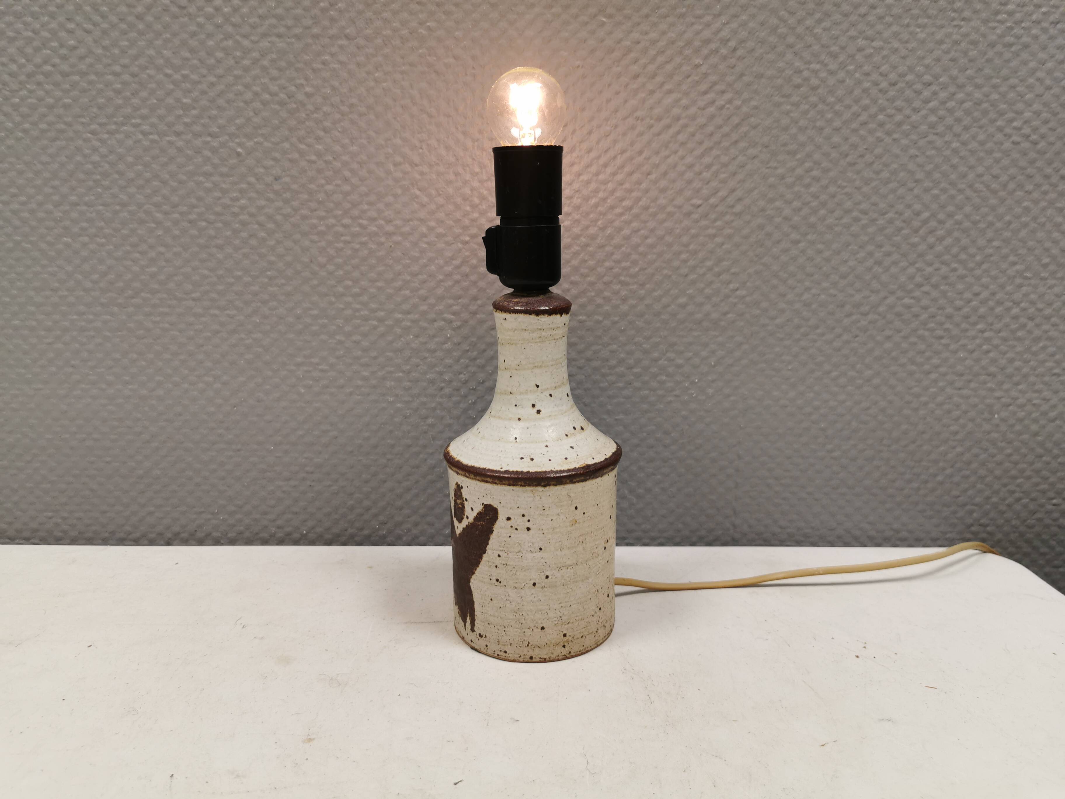 Table lamp in stoneware/ceramics by Danish Axel Larsen 1970-80s