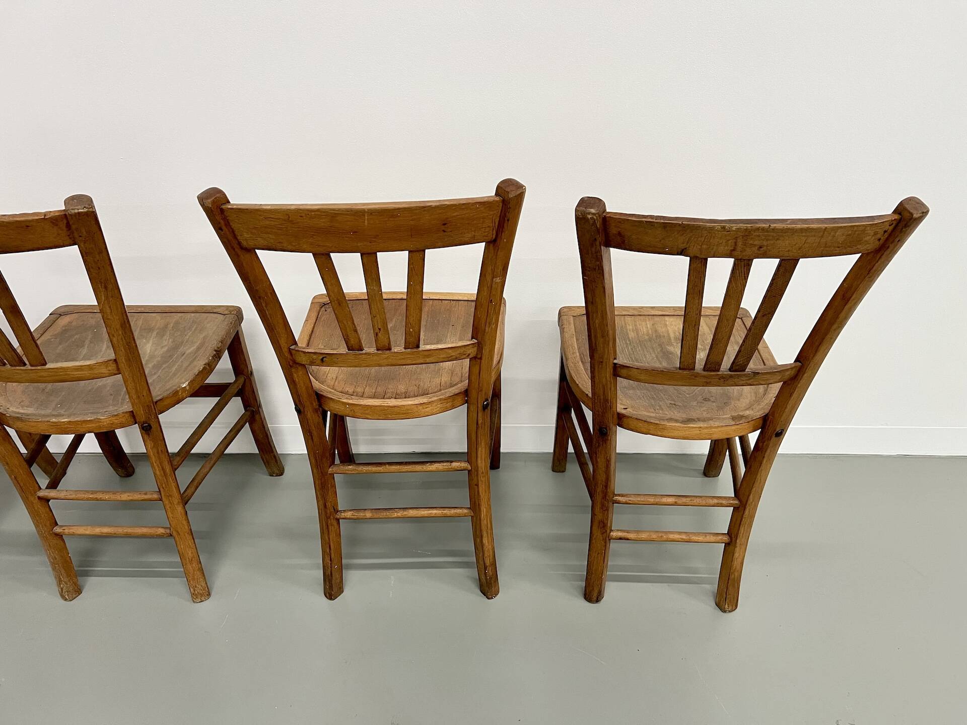 Set of 5 bistro chairs