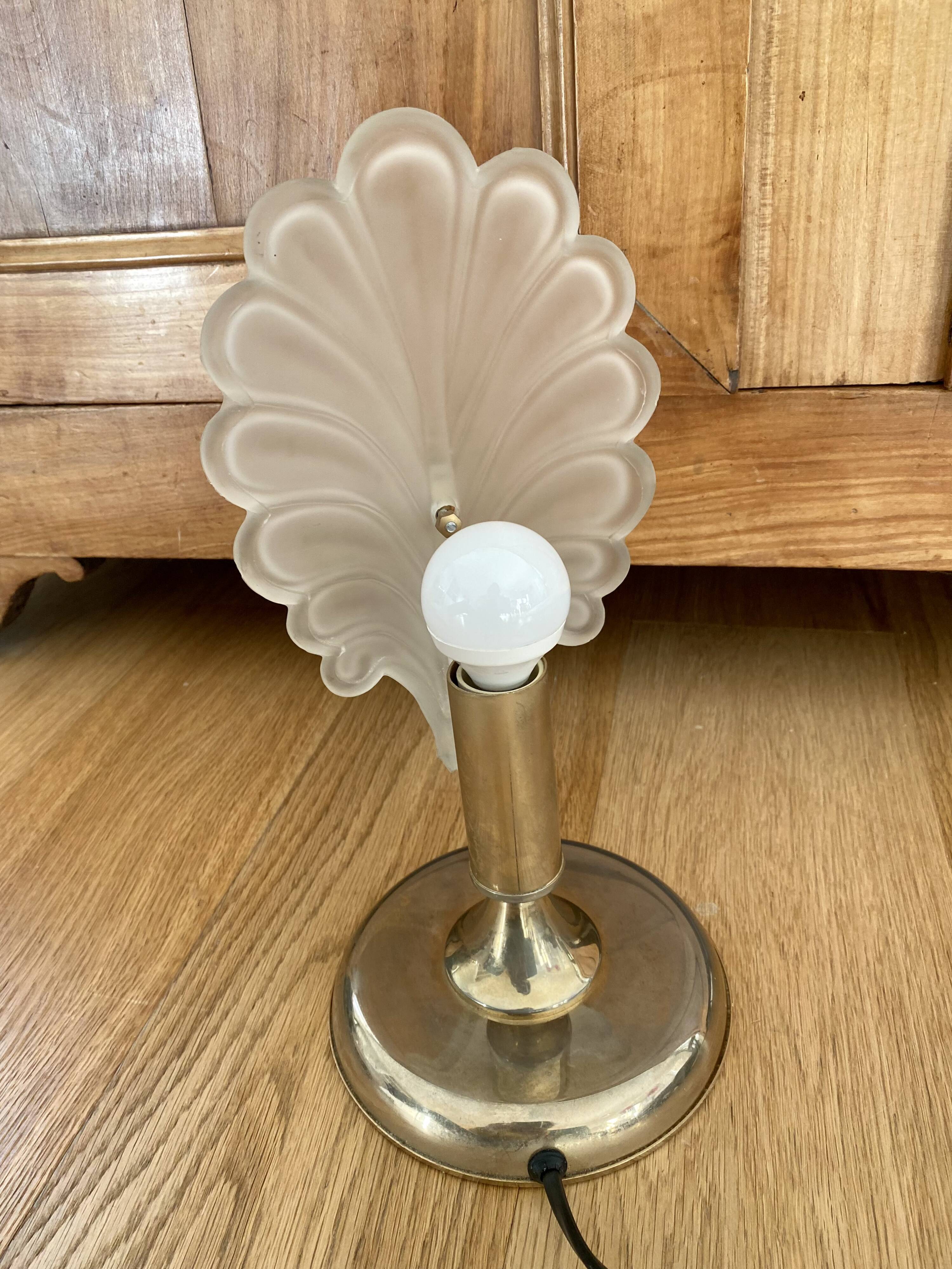 Shell lamp shell frosted glass and art deco brass