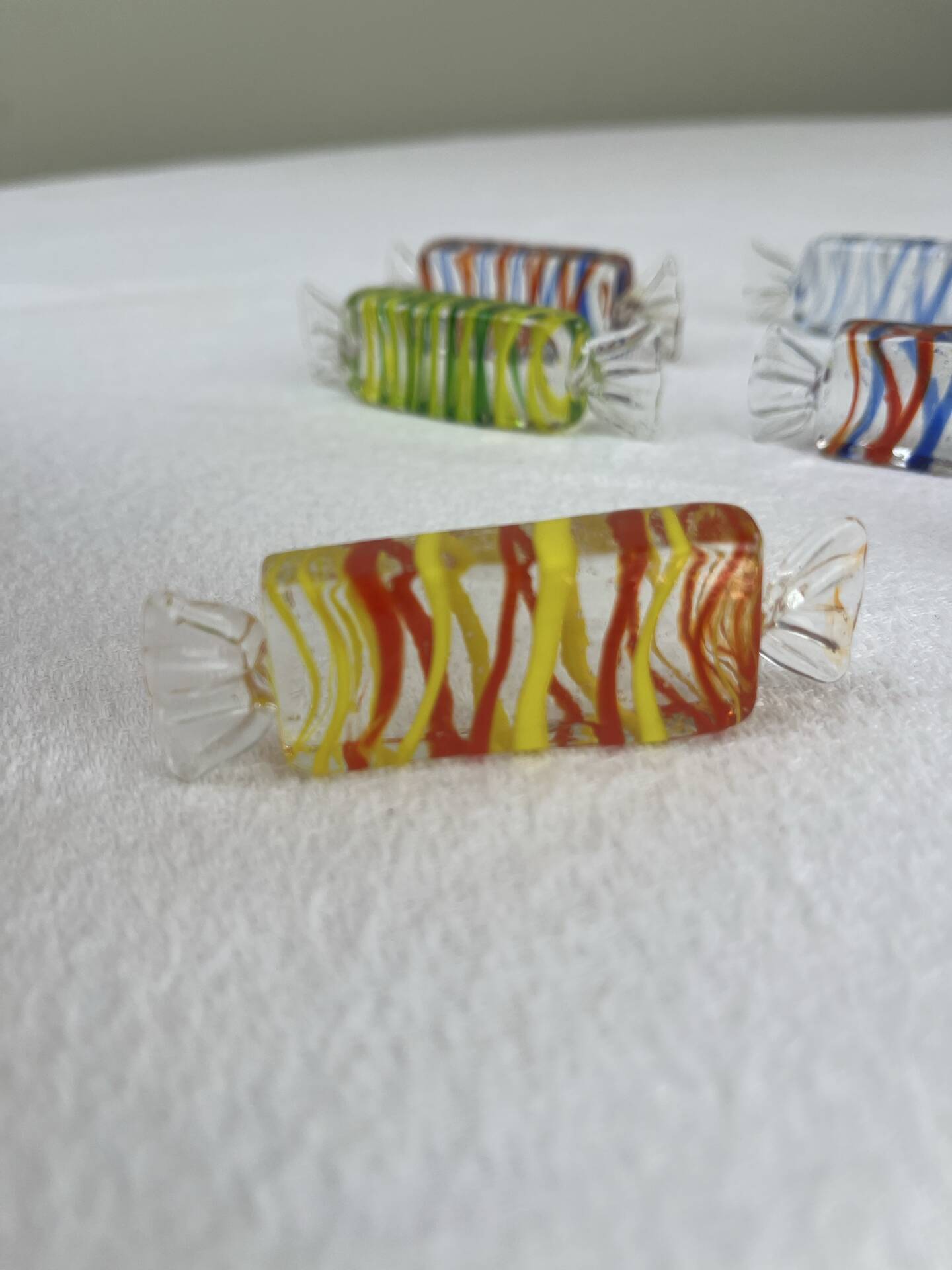 8 Murano knife rests