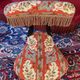 Chaise voyeuse époque Napoléon III en bois noirci, garnie d’une tapisserie