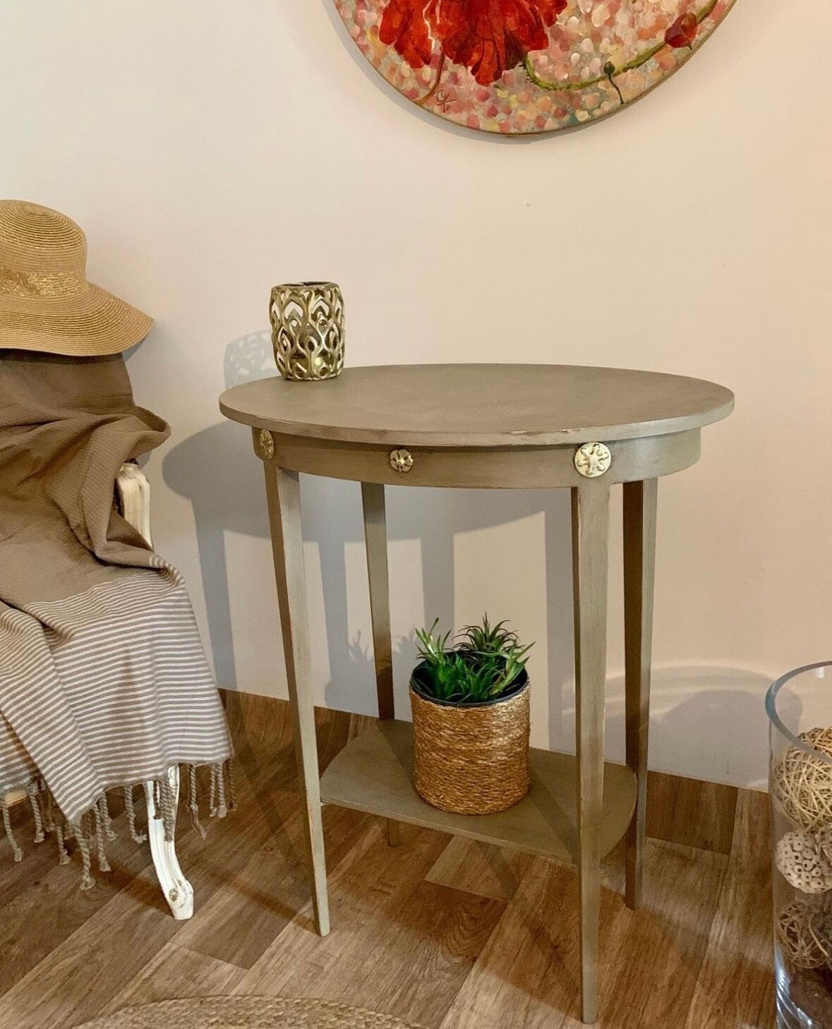 Vintage oval pedestal table