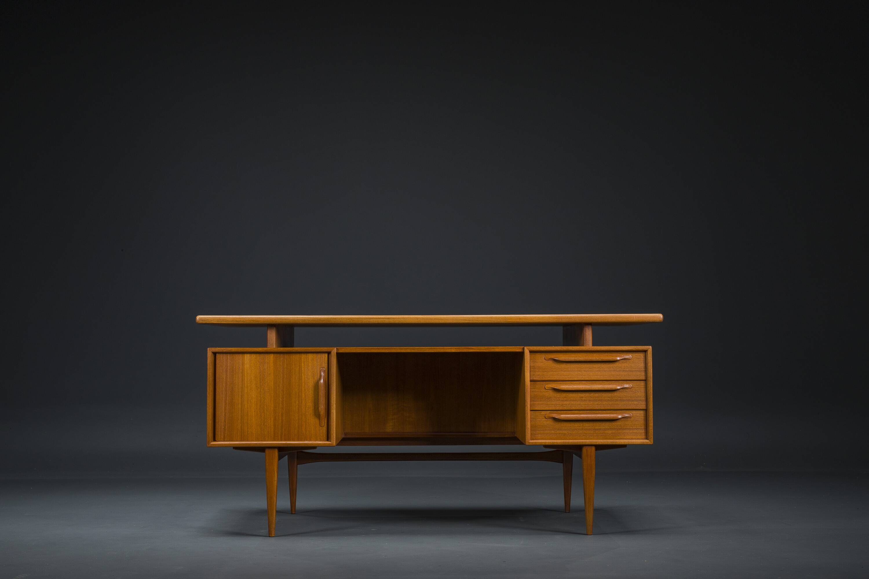Bureau Modèle Rt200 en Teck par Heinrich Riestenpatt, 1960s