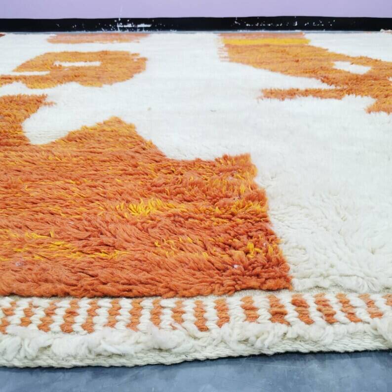 Beautiful Moroccan Berber rug 250cmx300cm