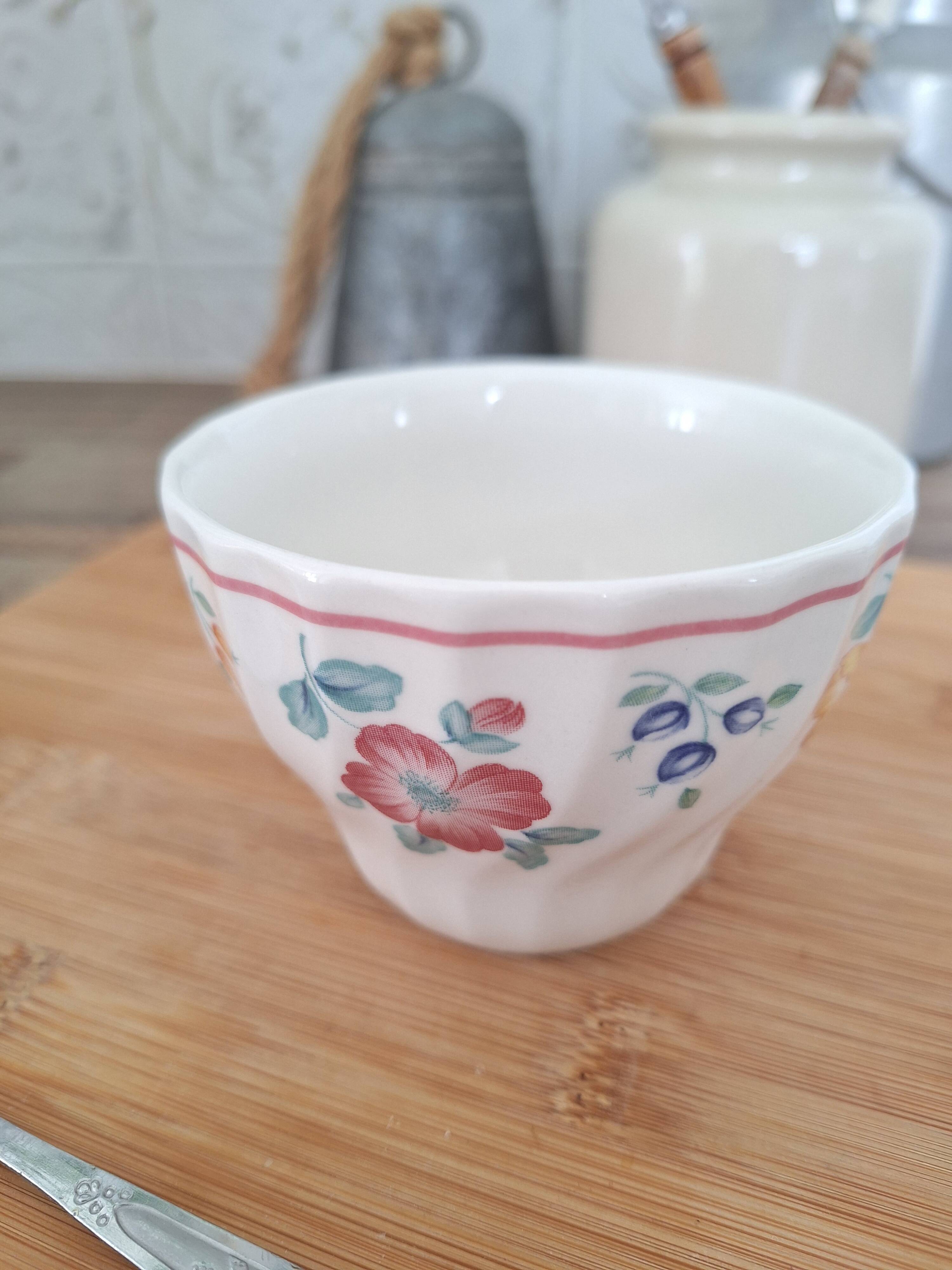 English flower cup Churchill