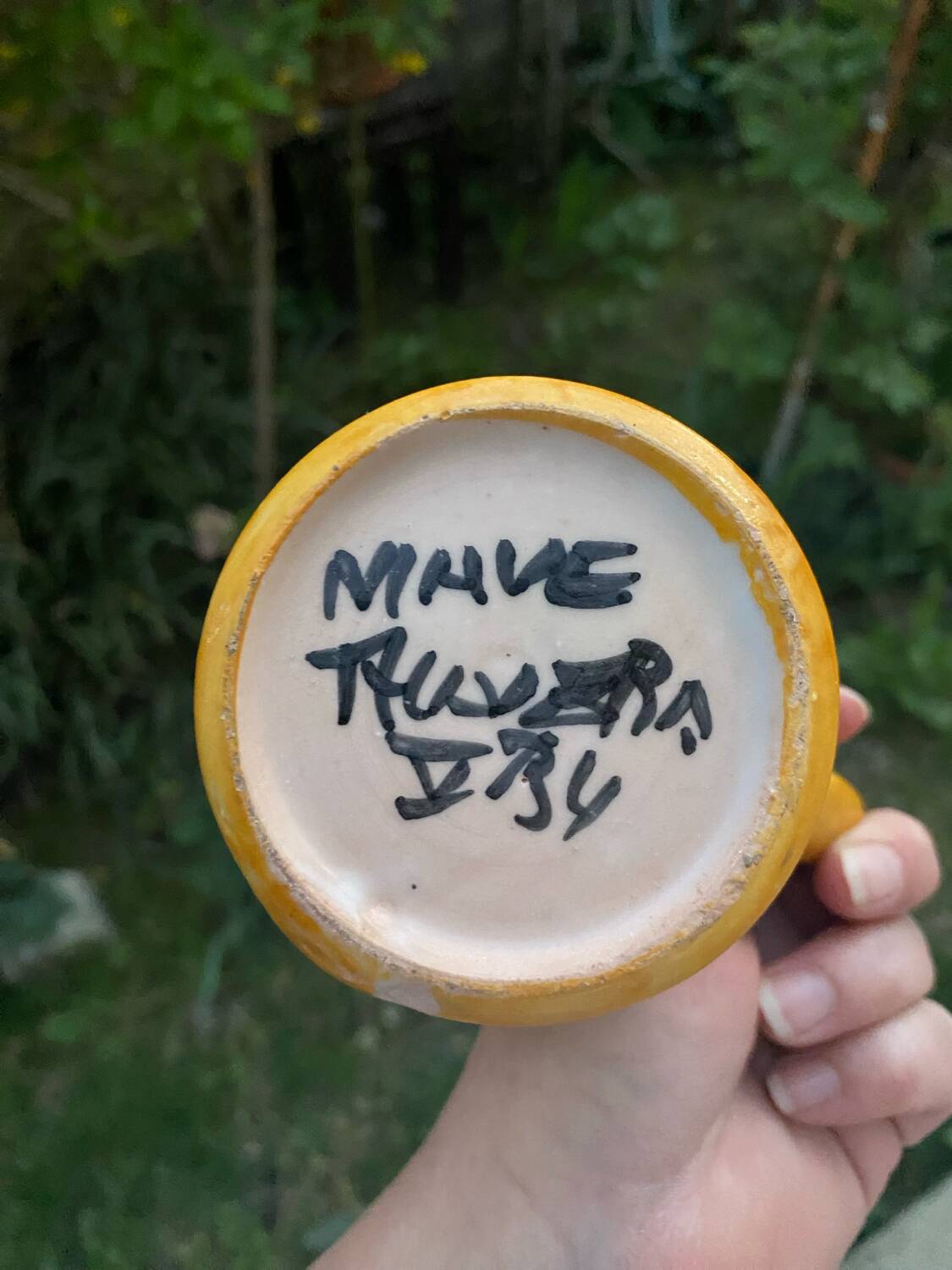 Lots of artisanal mugs