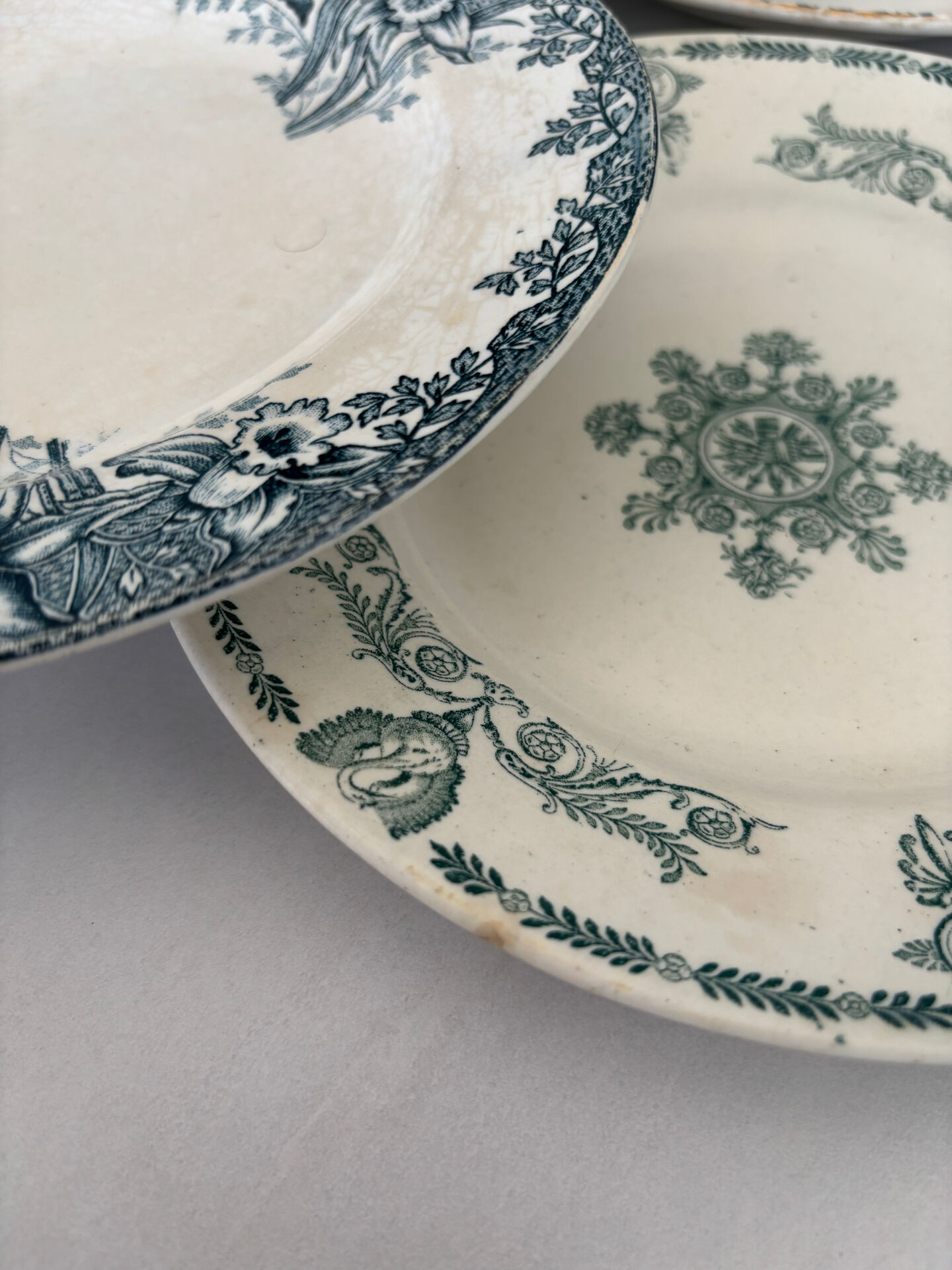 Lot of 6 blue-green ironstone dessert plates, French faience.
