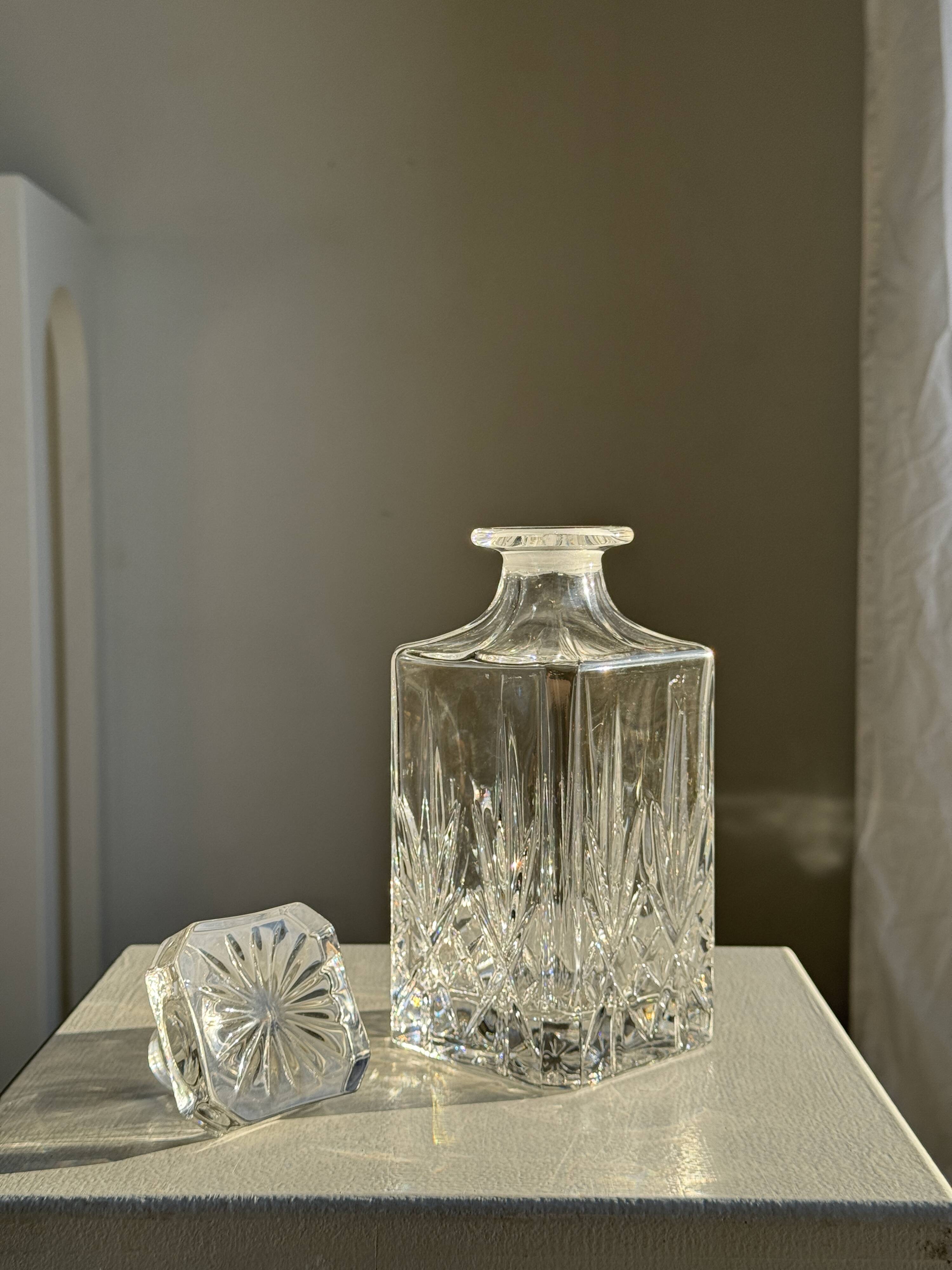 Carafe à whisky motifs pointes de diamant en cristal H23
