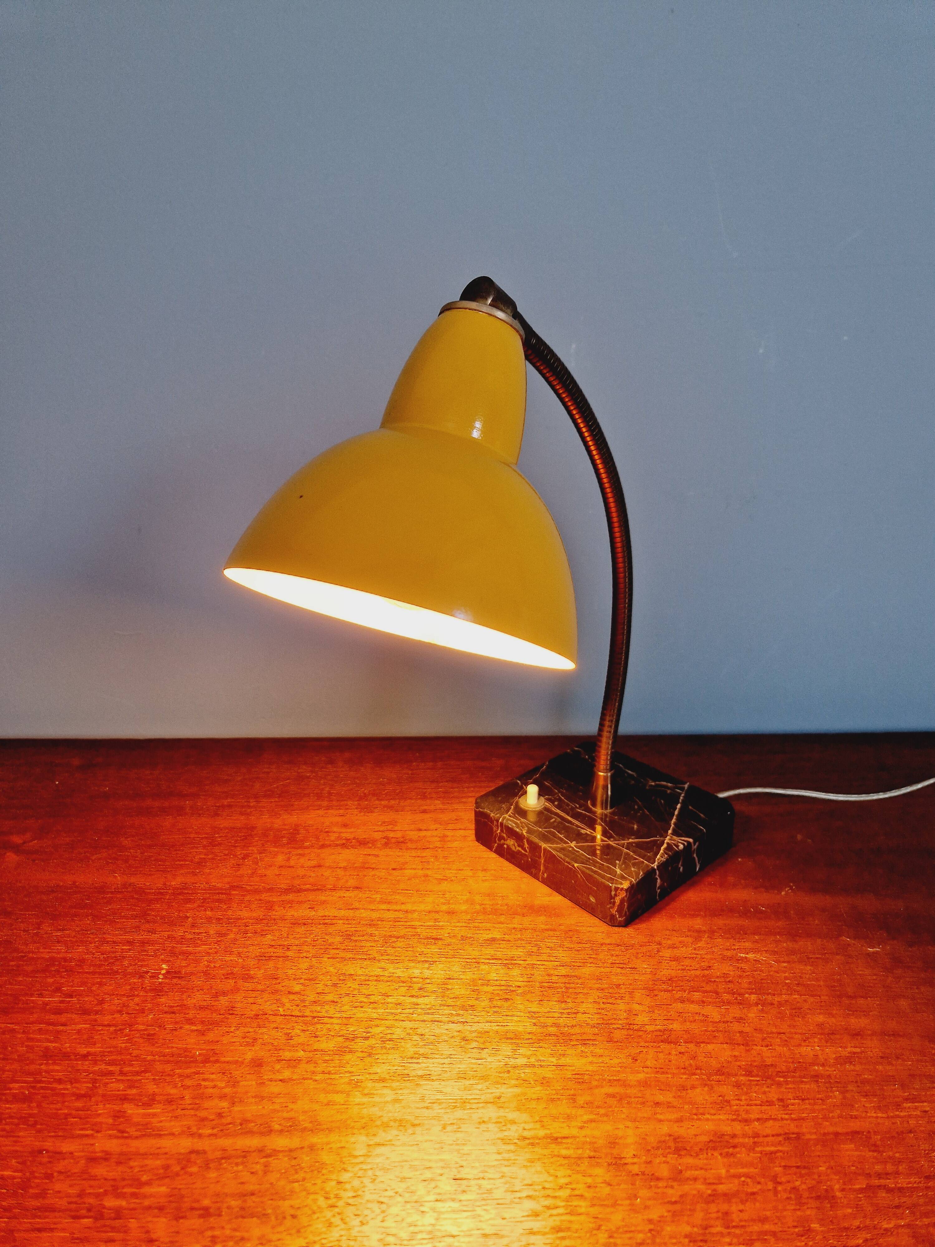 Casserole lamp in yellow lacquered metal and black marble, 1950s