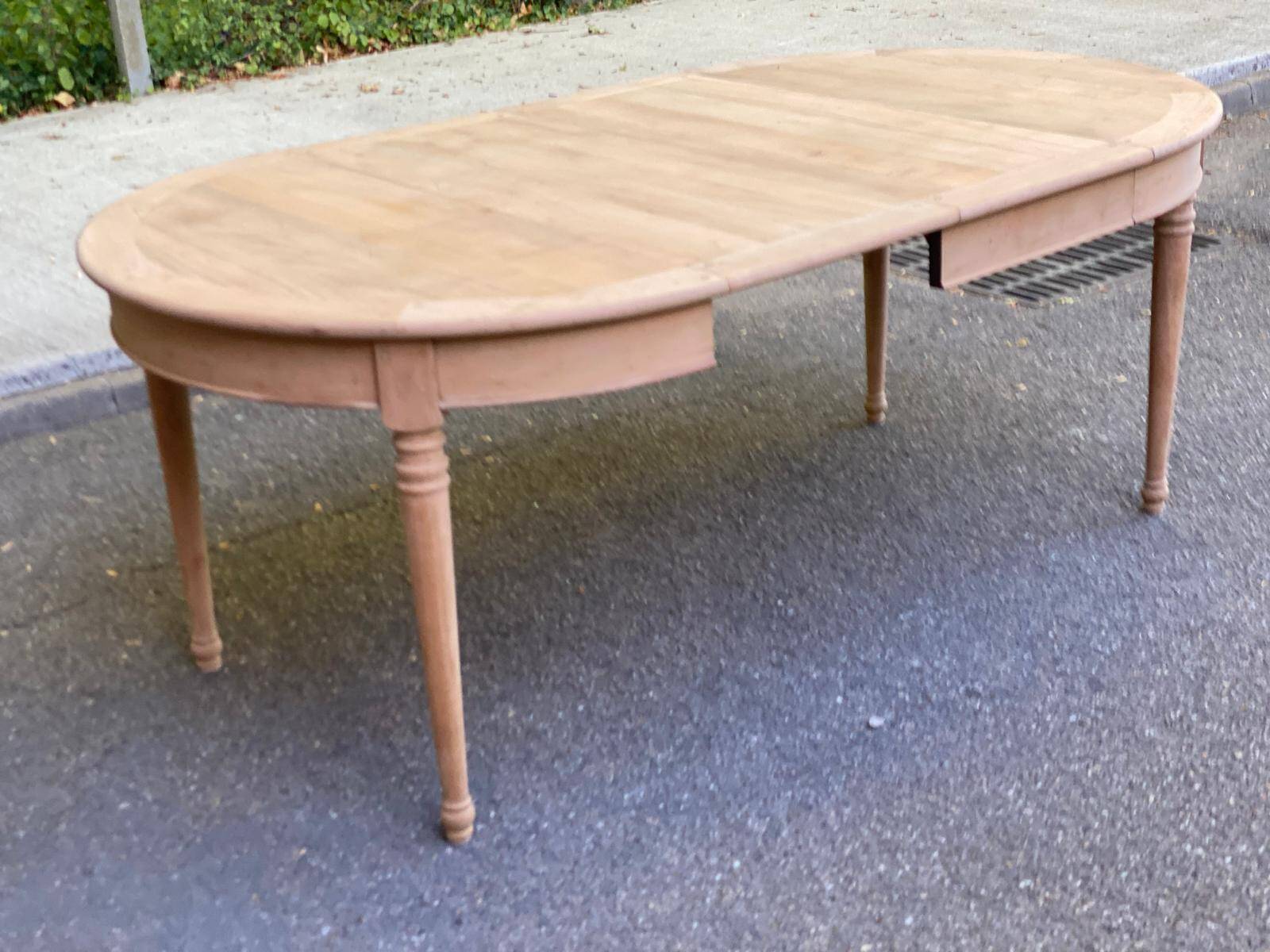 Round dining table Louis Philippe stripped in raw solid cherry wood Italy