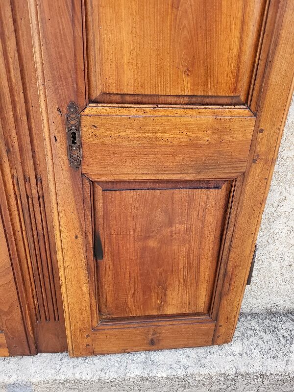 Pair of cabinet doors to make a closet