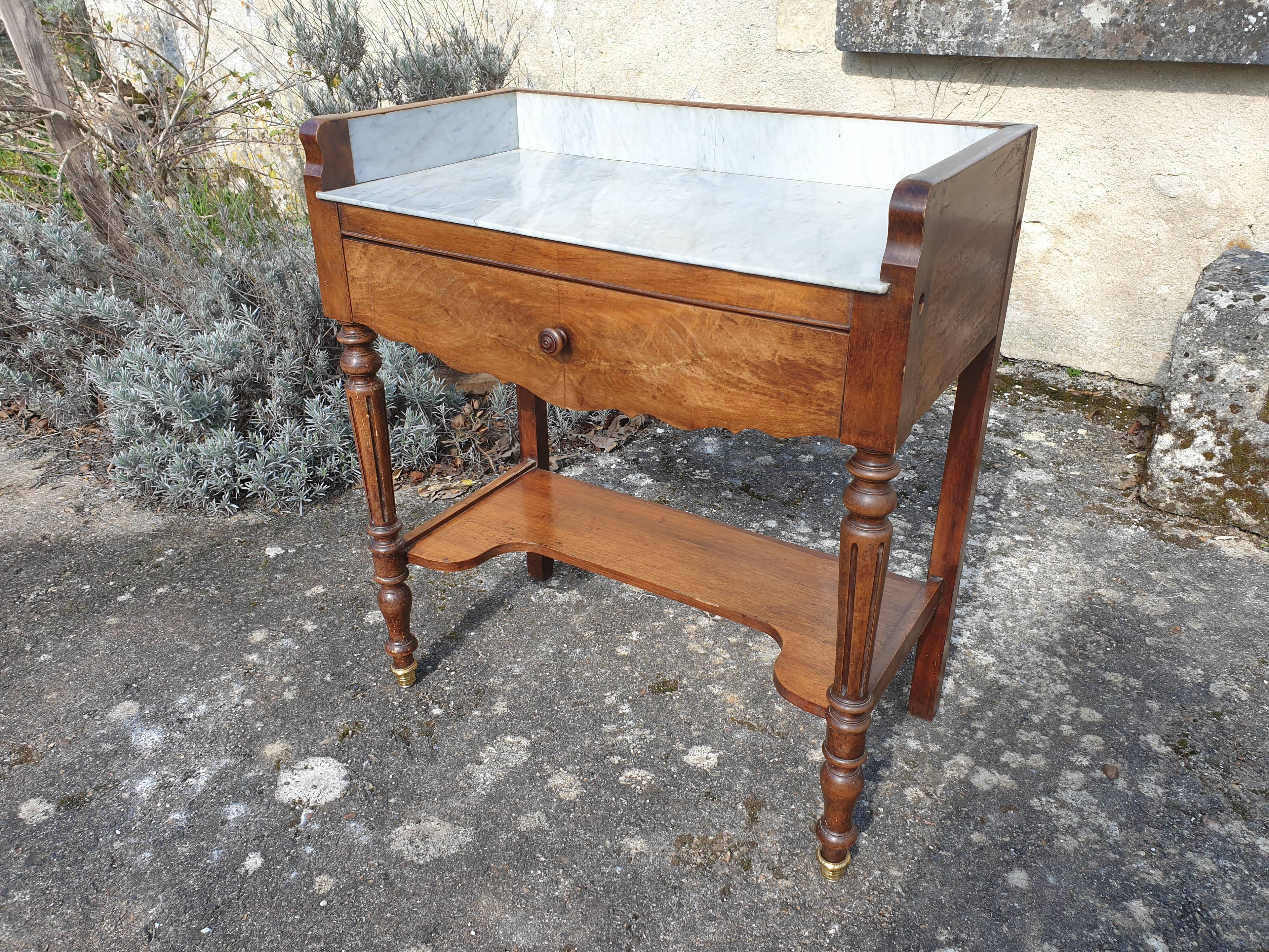 White marble dressing table