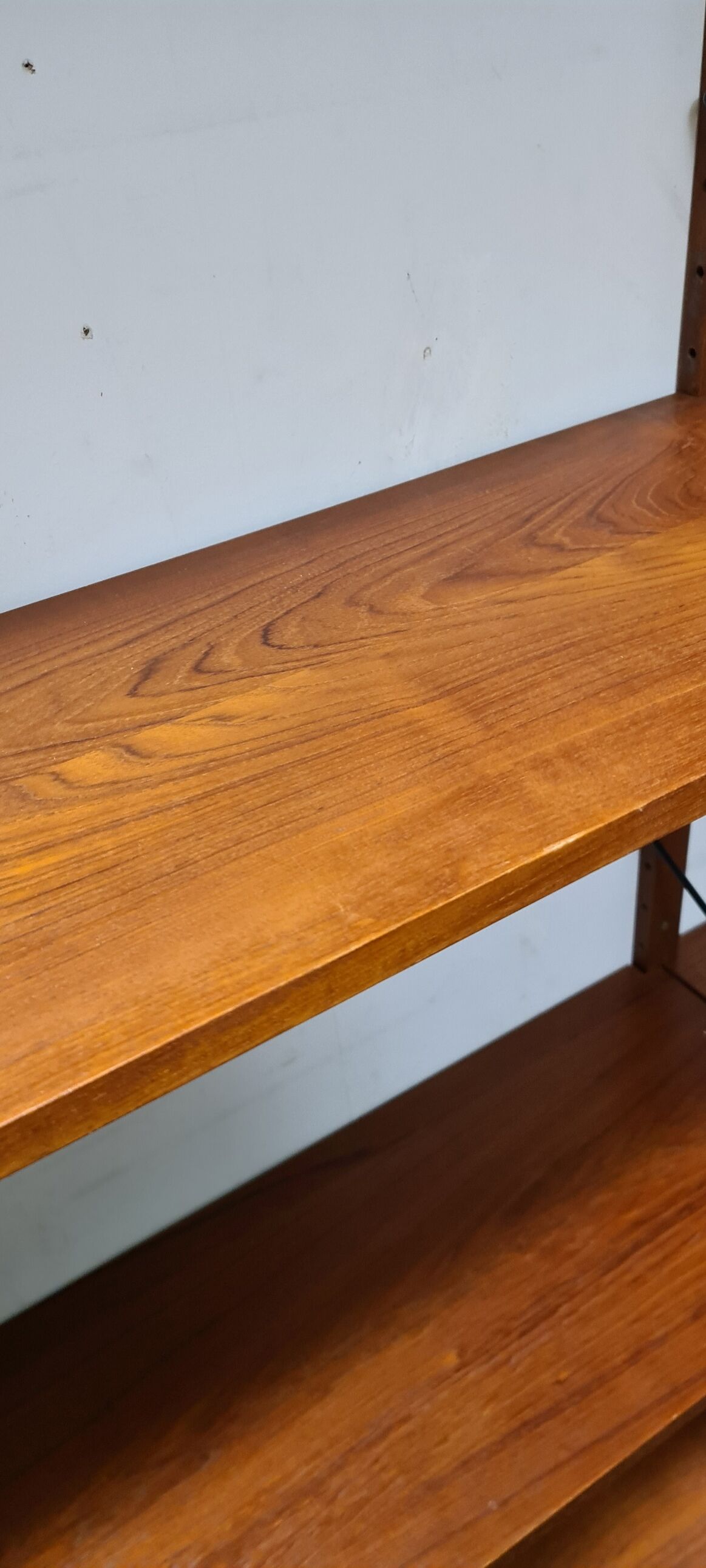 Bibliothèque murale en teck vintage