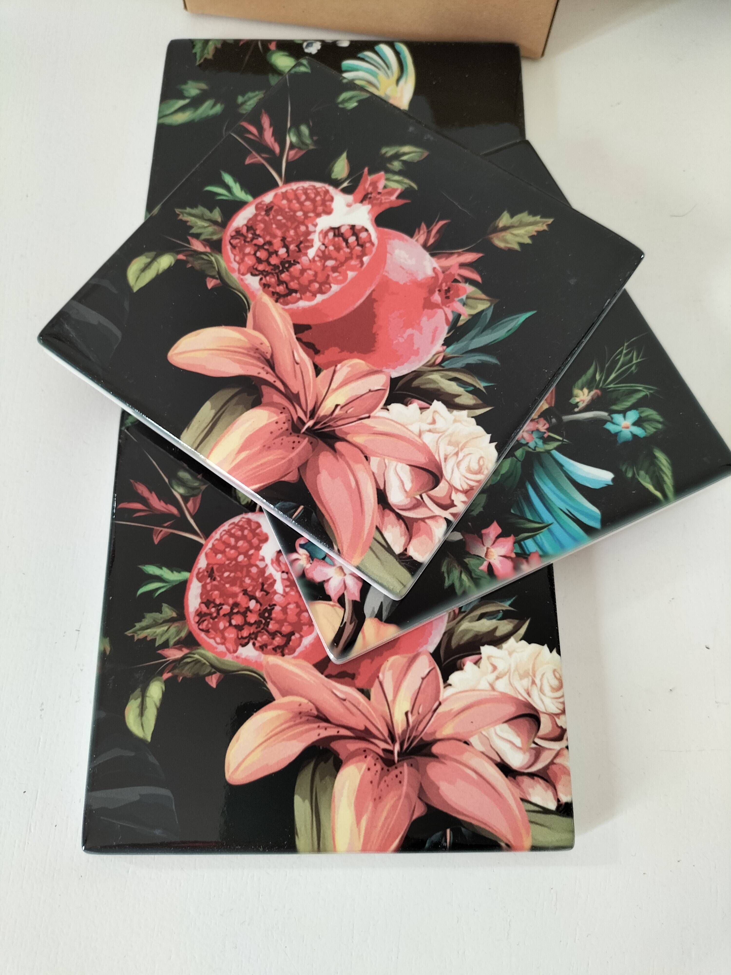 4 Orval coasters – Exotic decor with parrots and pomegranates