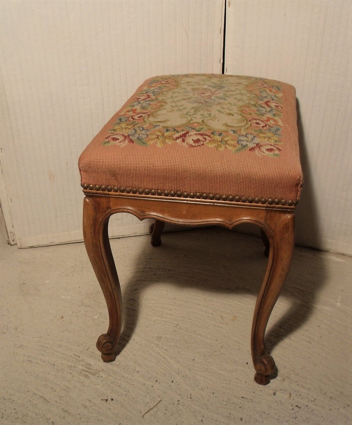 Piano bench bench bench end of bed