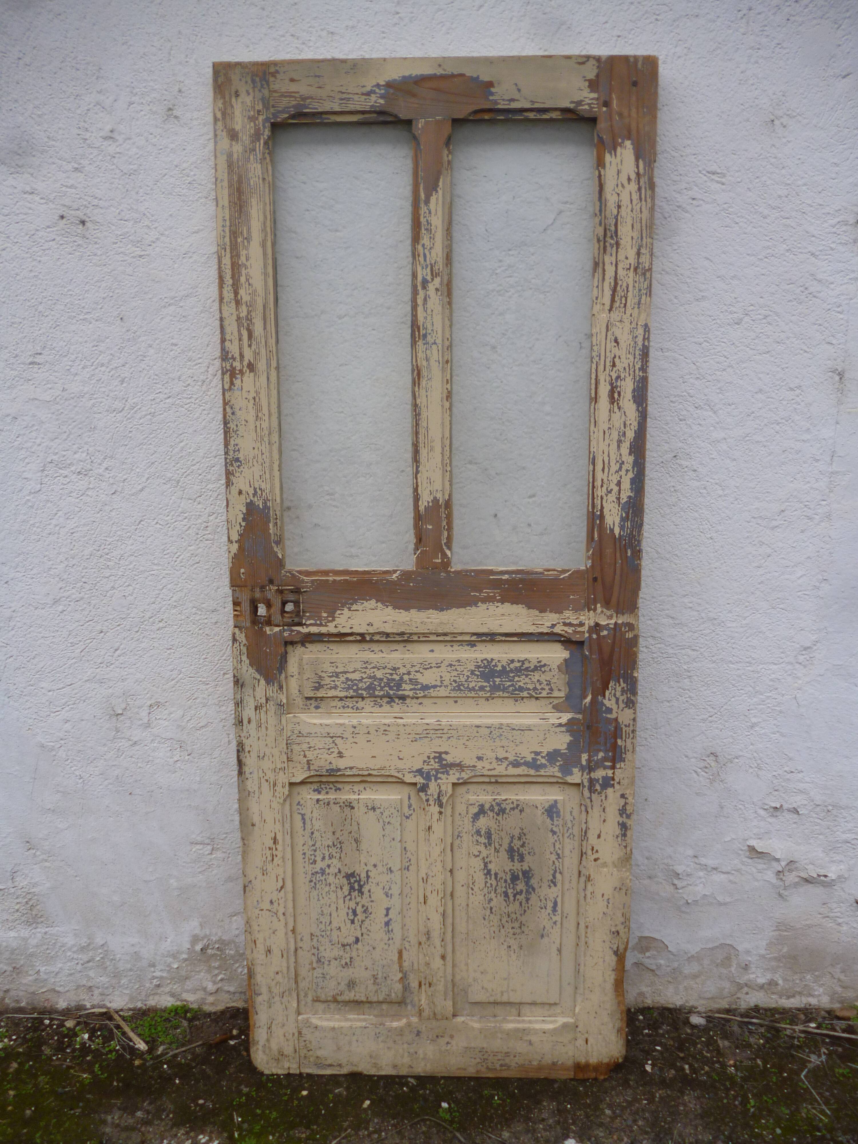 Wooden door old patina