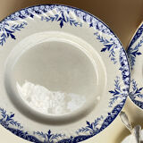 2 cake plates 'iron earth'