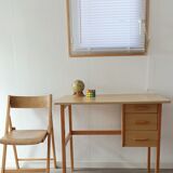 Desk 3 vintage drawers and its chair