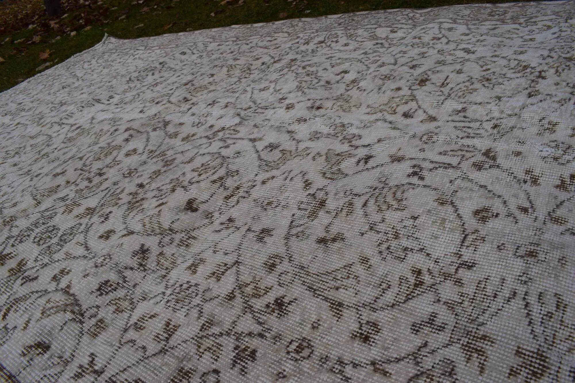 Vintage Turkish Oushak rug 168x290 cm