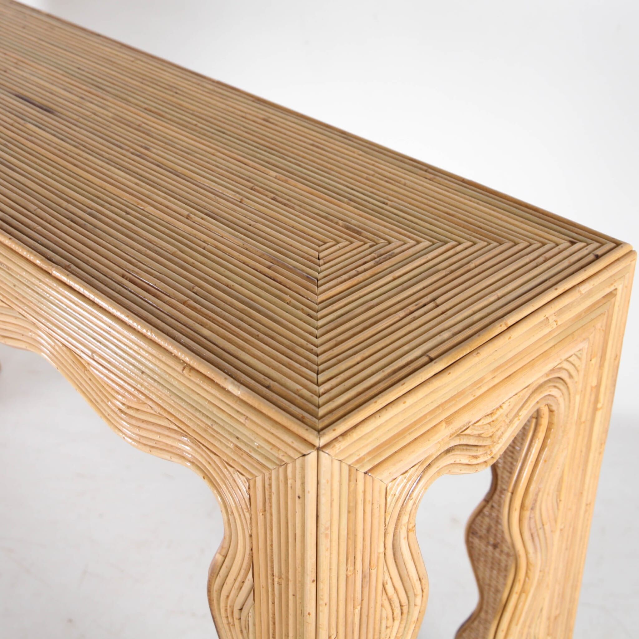 Console « vagues » en rotin