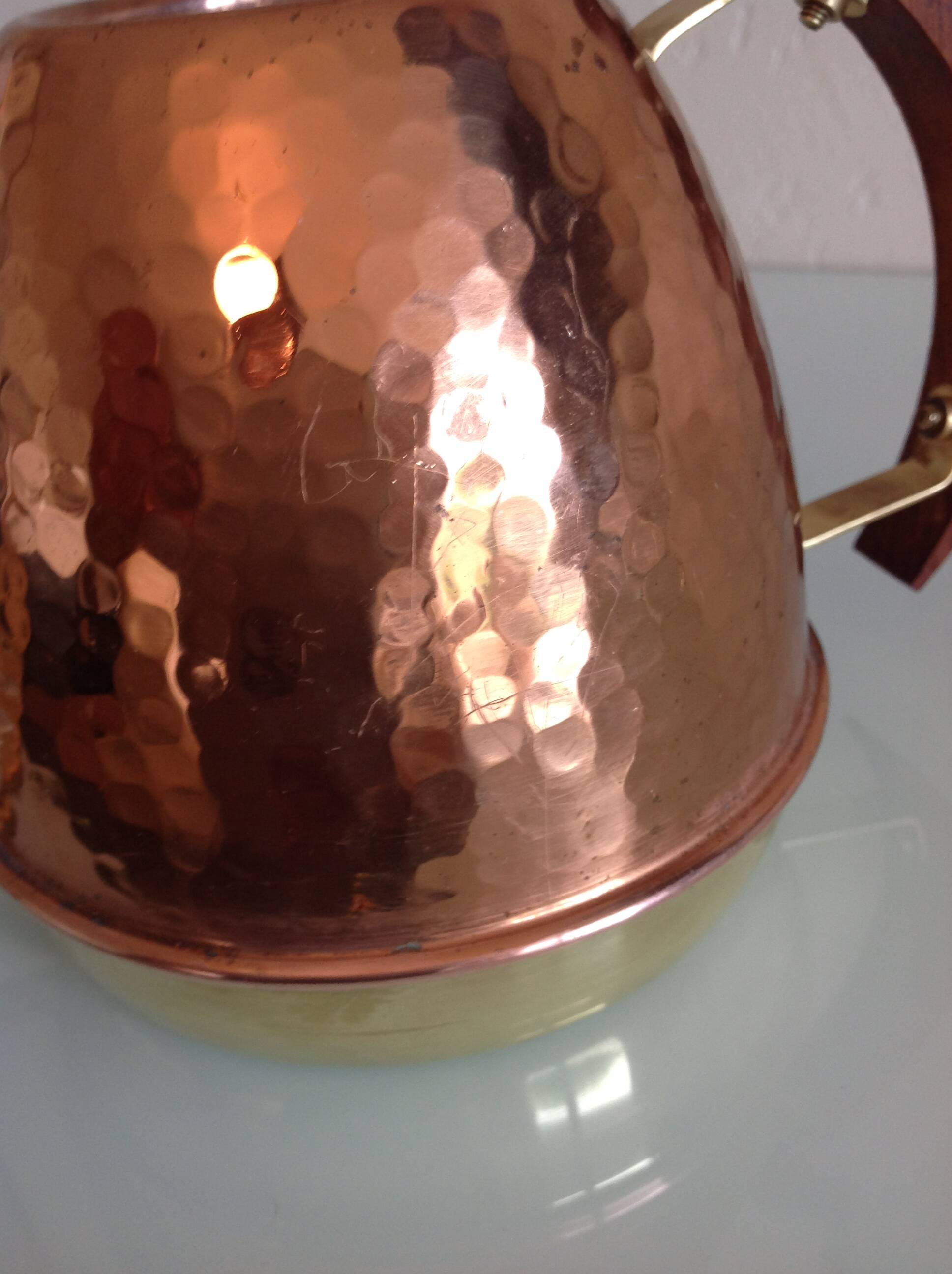 Watering can in hammered red copper and wooden handle/vintage 60s-70s