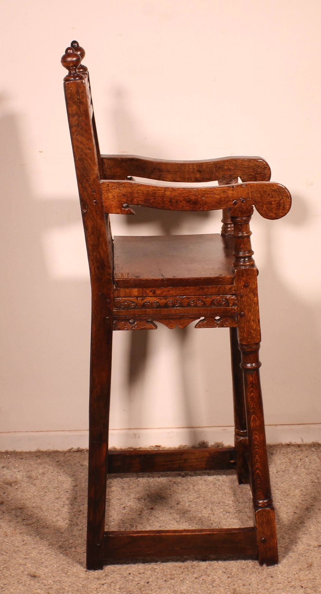 Chaise d'Enfant Haute époque En Chêne Du 17 ° Siècle
