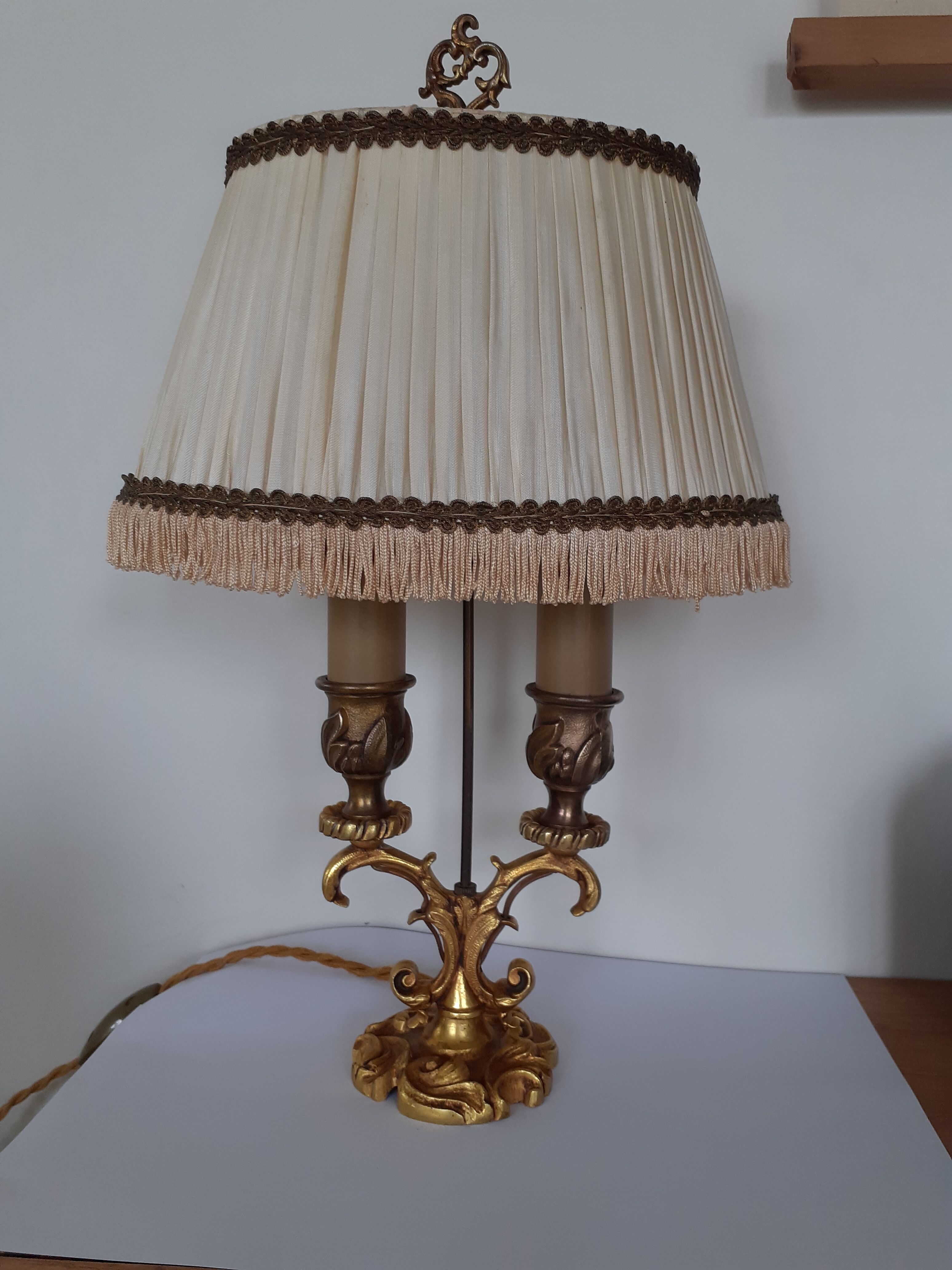 Hot water bottle lamp