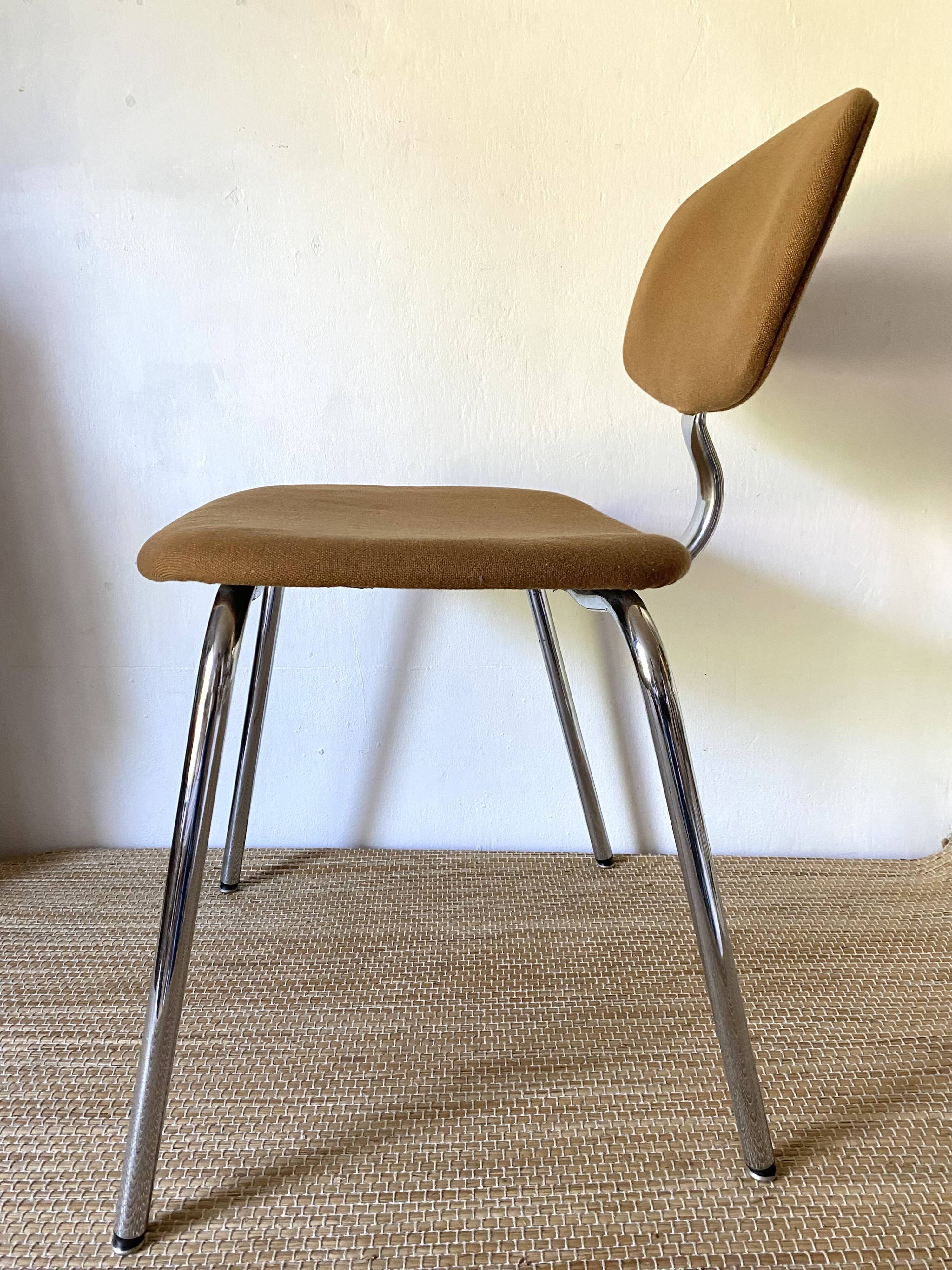 Vintage Strafor n chair