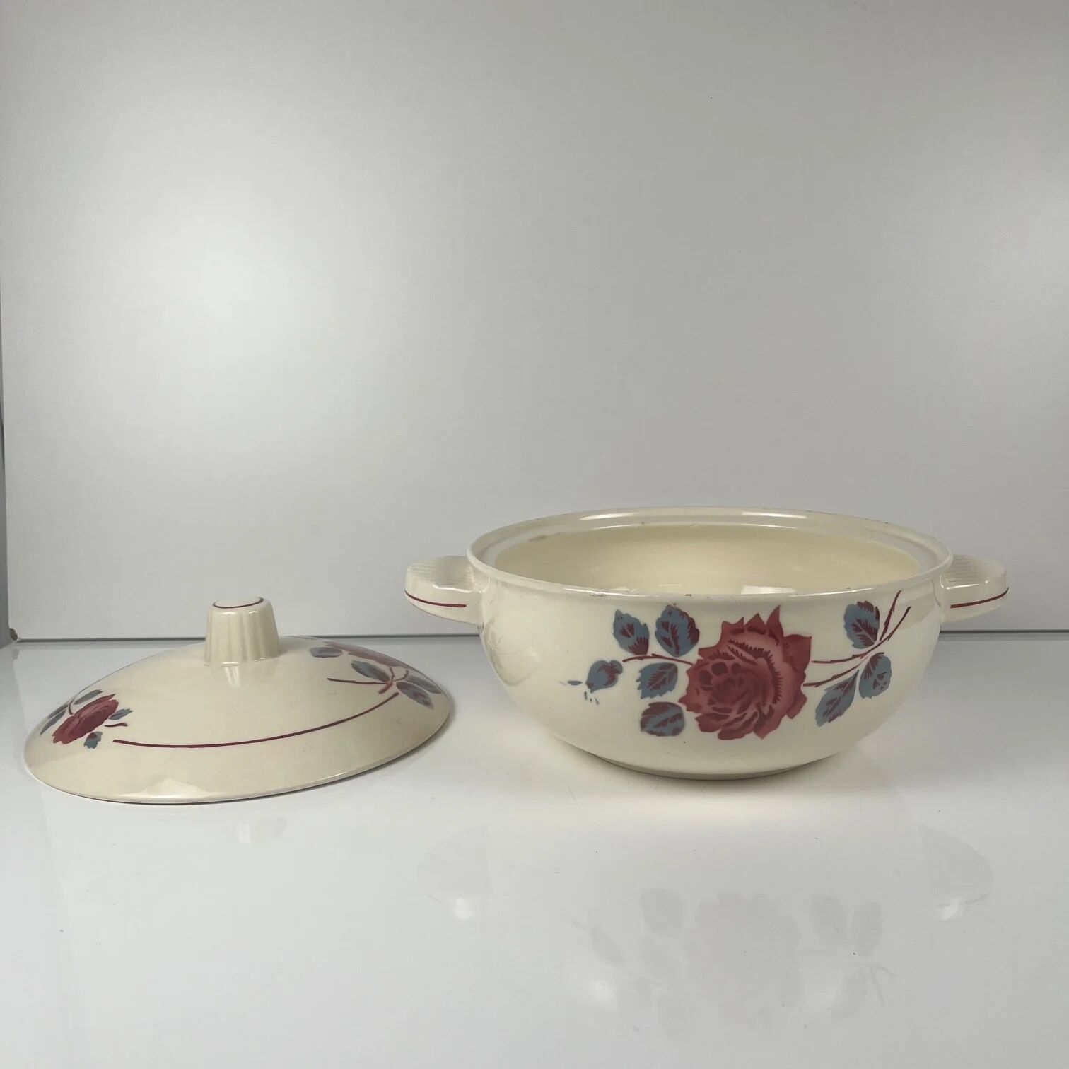 Badonviller soup tureen model "Monique", 20th century