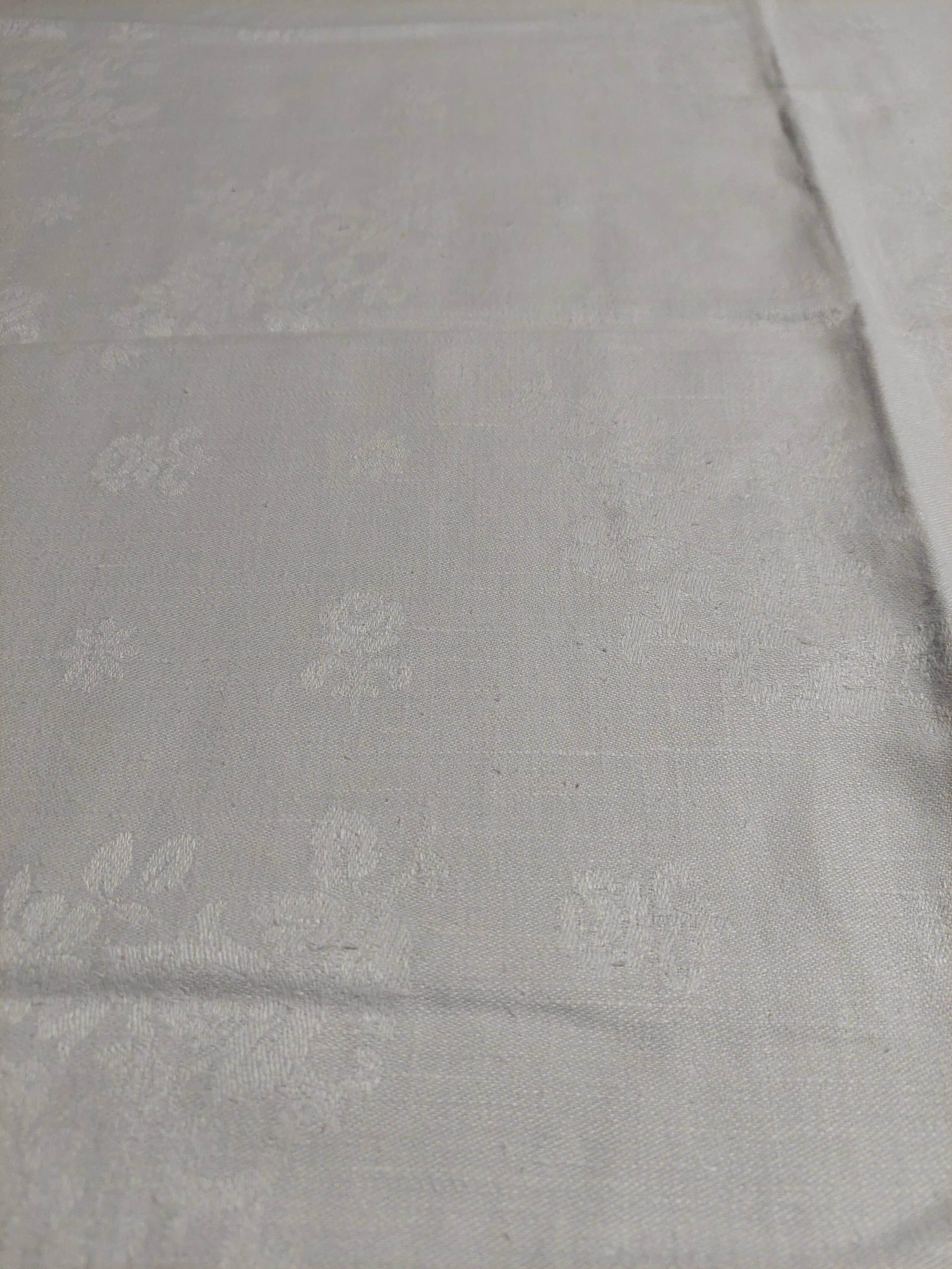 Antique red and white damask thread tablecloth ten napkins 150 X 190 cm