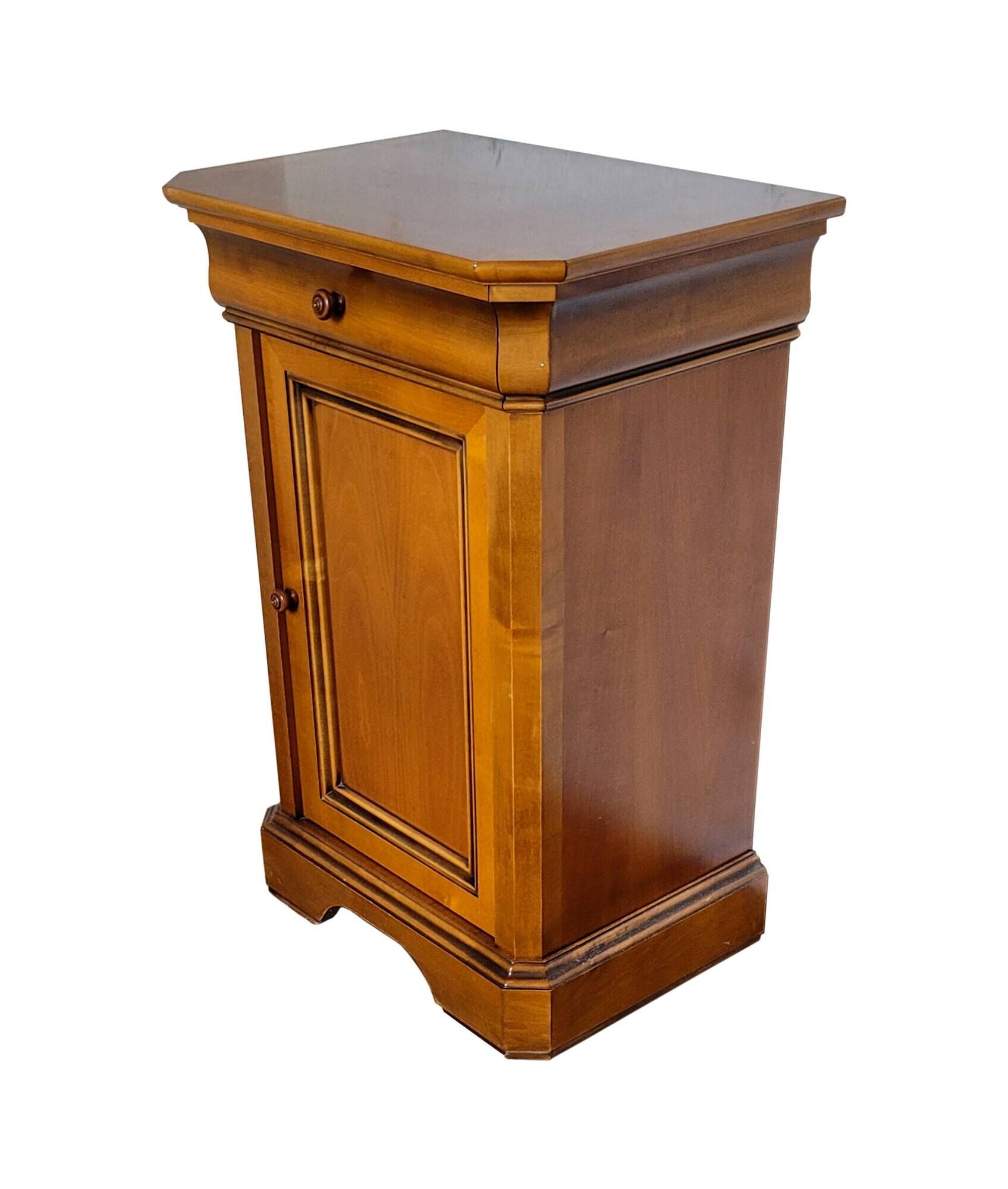 Set of 2 Bedside Tables
