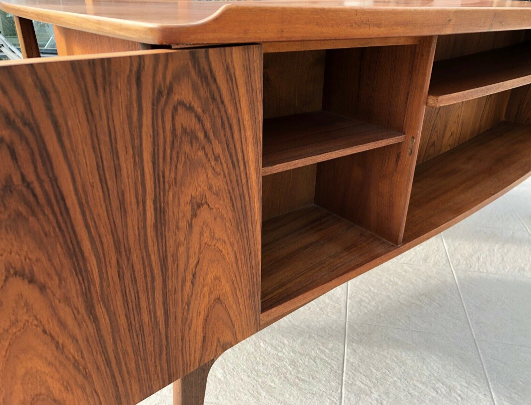 Desk in rosewood by Svend Aage Madsen for H.P. Hansen, 1960