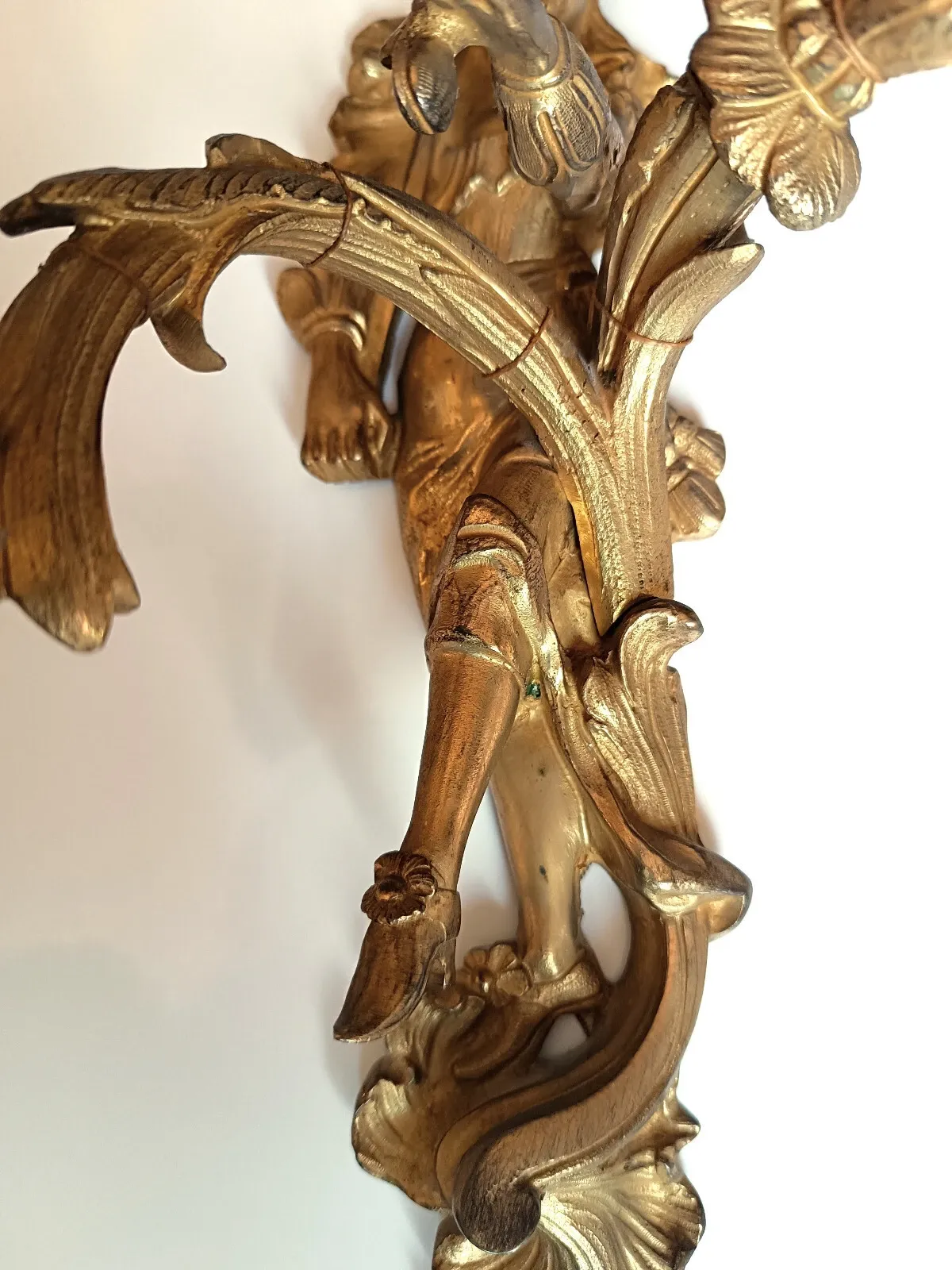 Pair of Régence style wall sconces in gilded bronze
