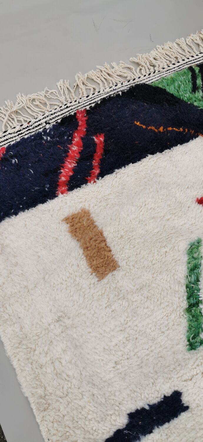 Berber carpet beni ouarain