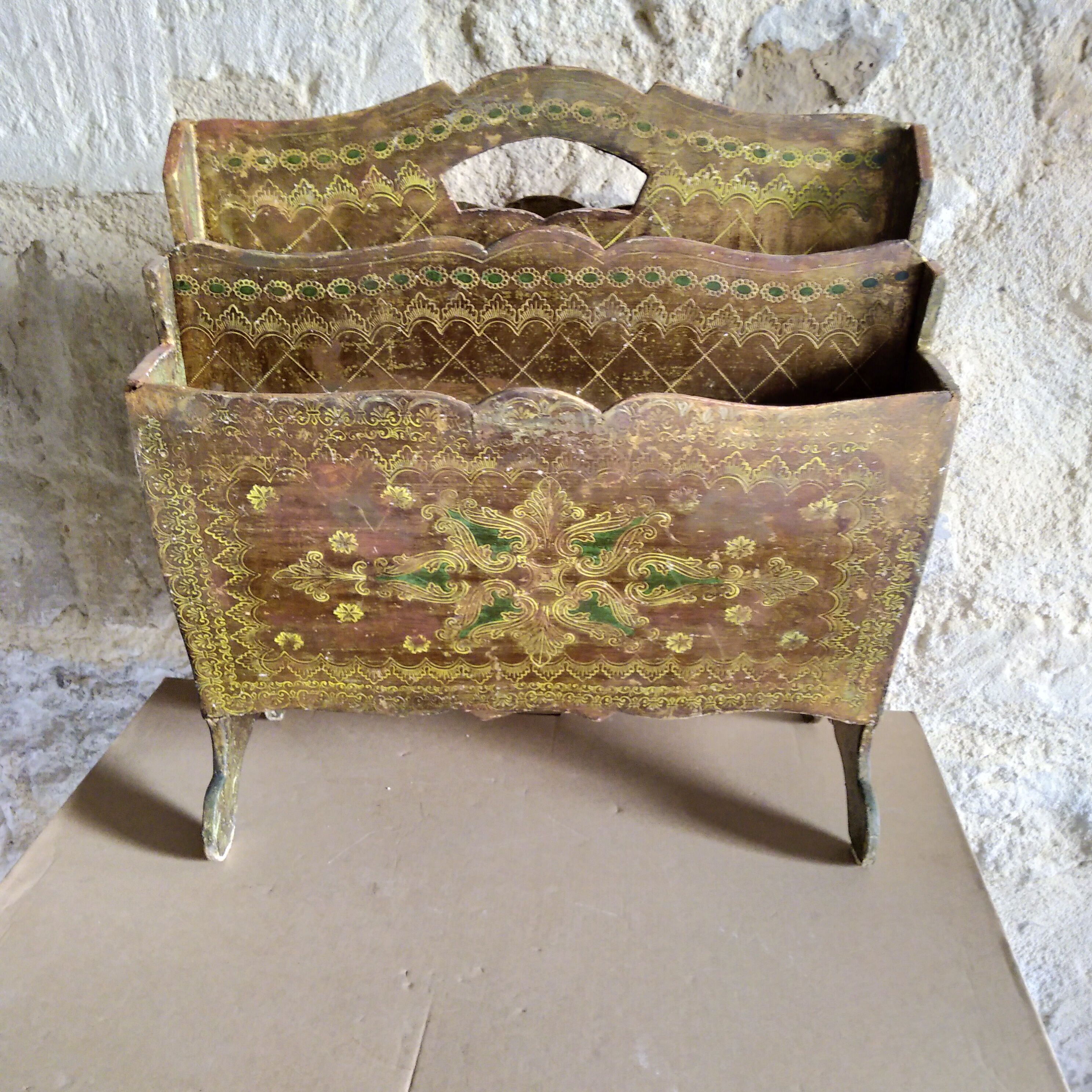 Venetian wooden magazine door