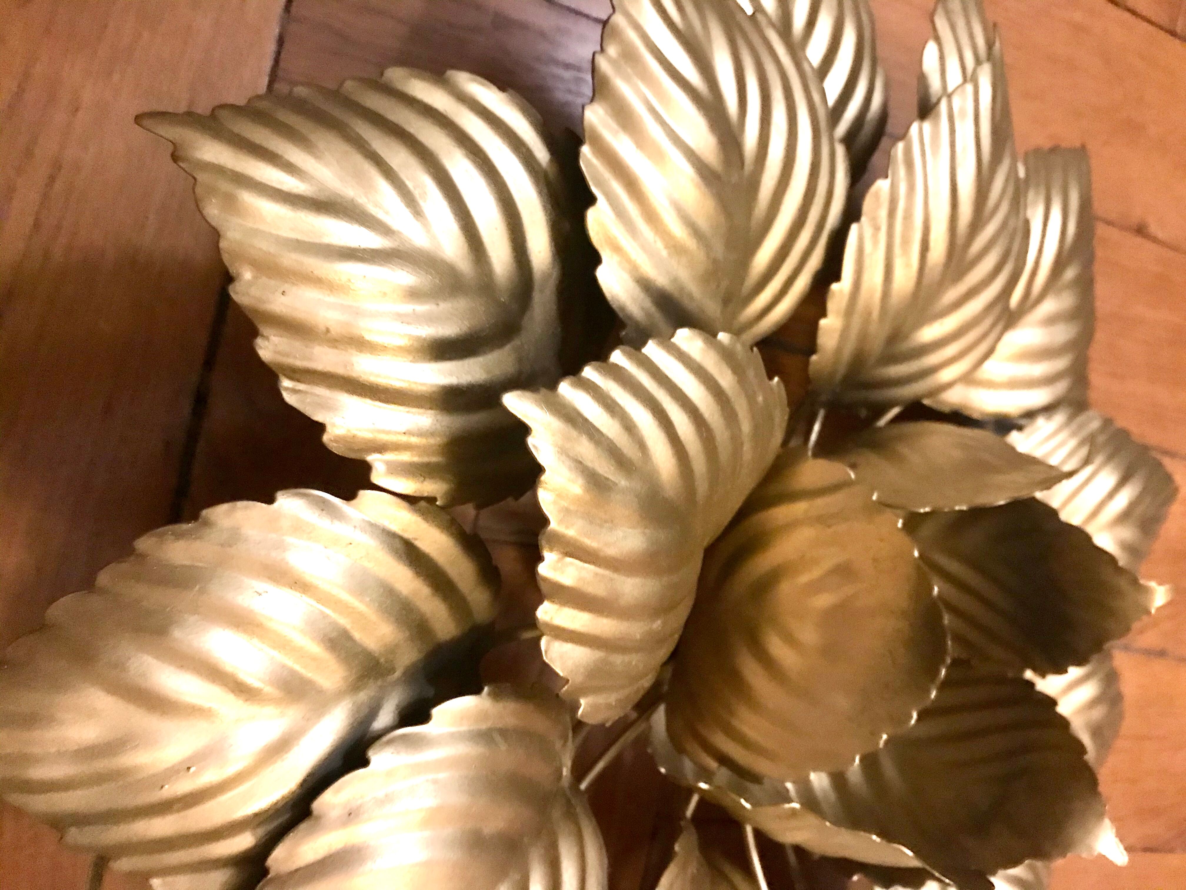 Flower/golden leaf ceiling