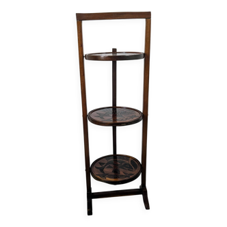 Table pliante vintage triple plateaux gravés en bois exotique 89 cm
