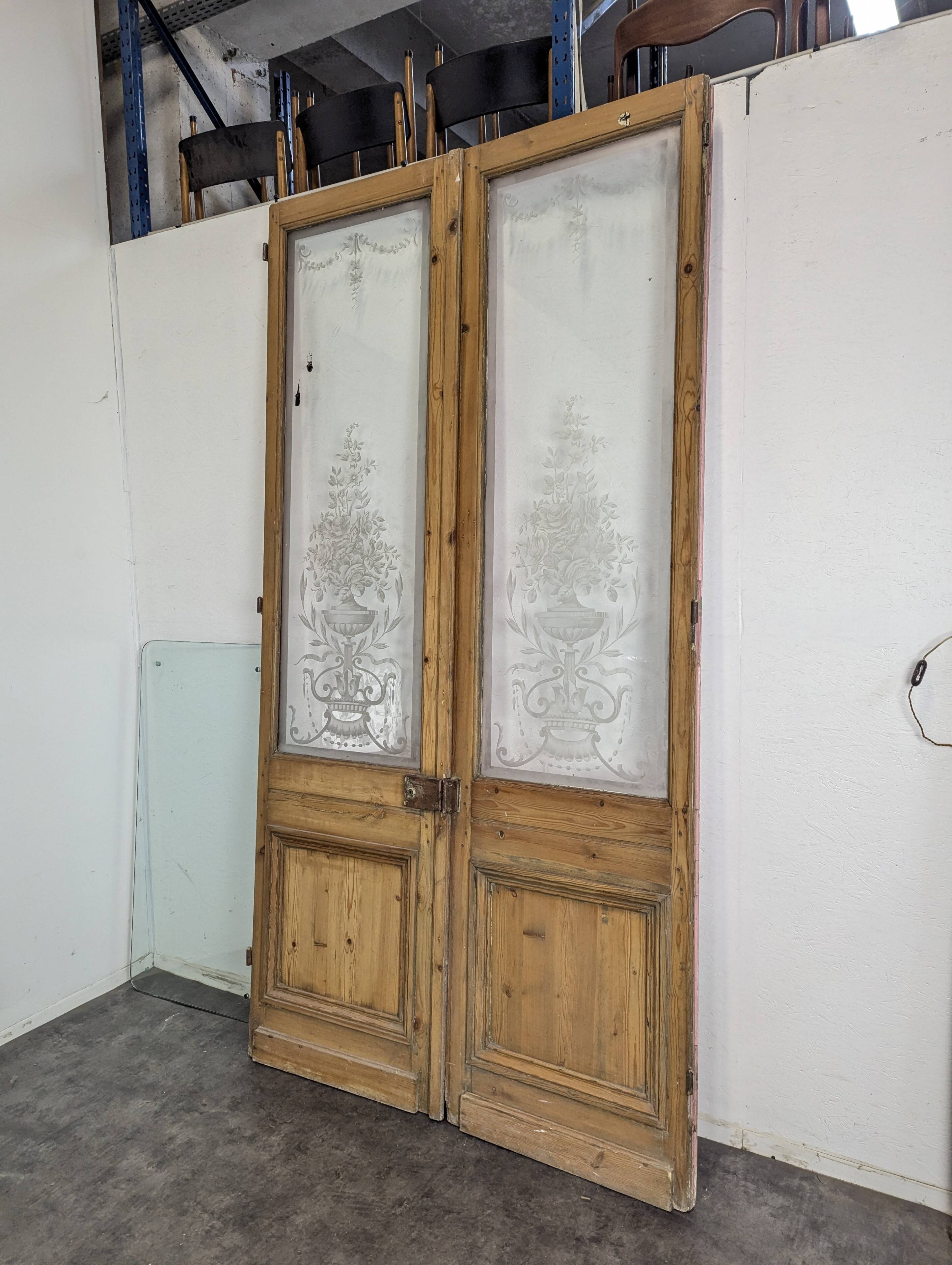 Pair of engraved glass doors from the early 20th century.