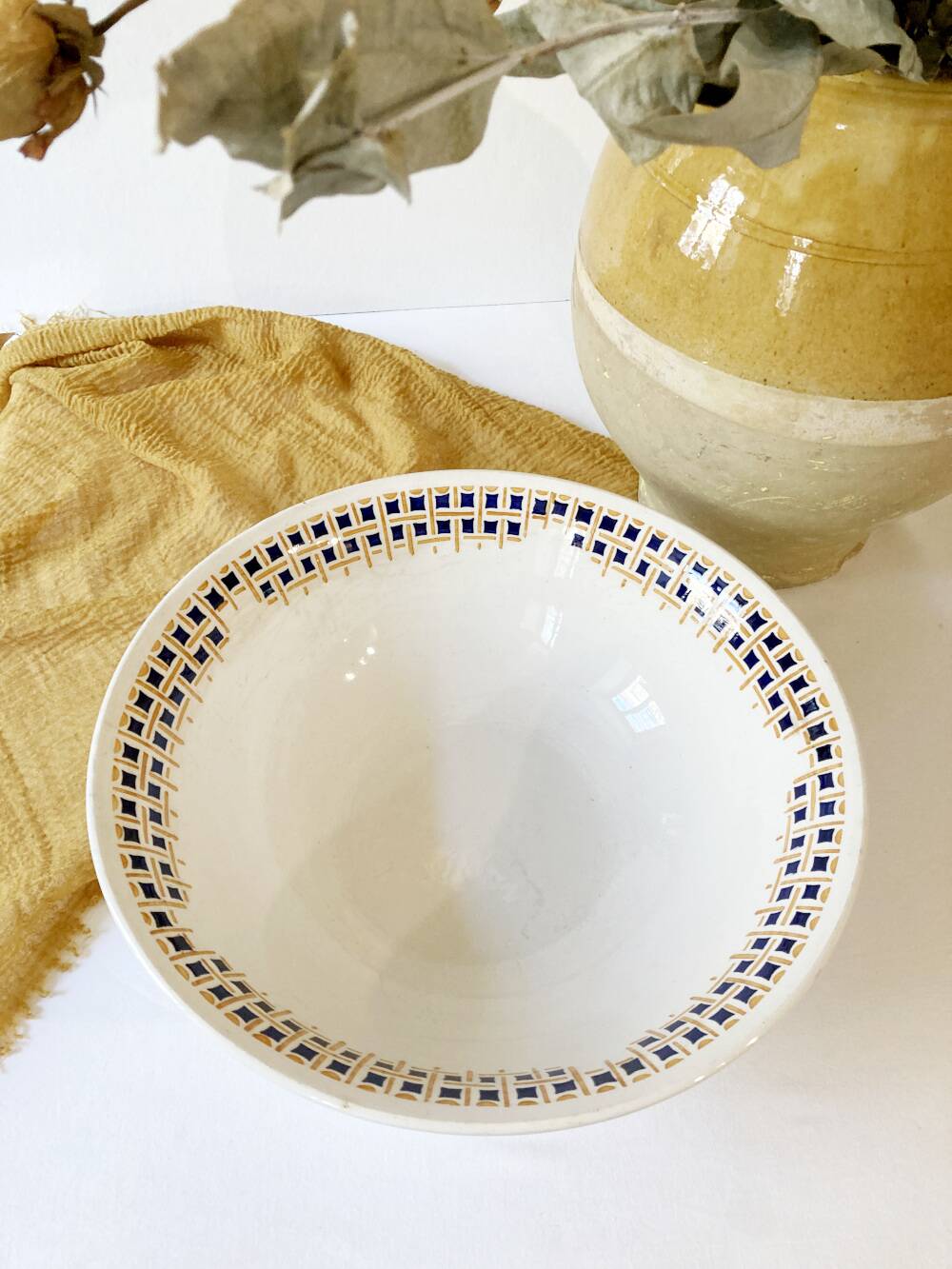 Large round dish/salad bowl from Faïencerie Nouvelle de Givors, "Maryse" model