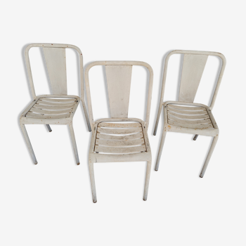 Trois chaises Tolix T4 Xavier Pauchard