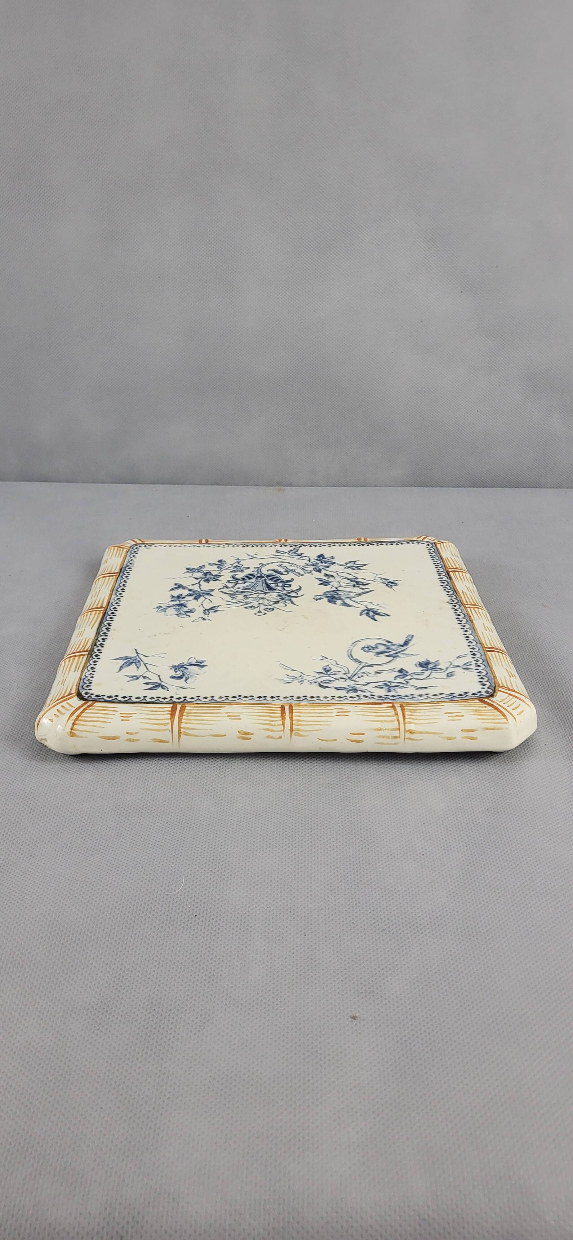 Creil and Montereau earthenware trivet